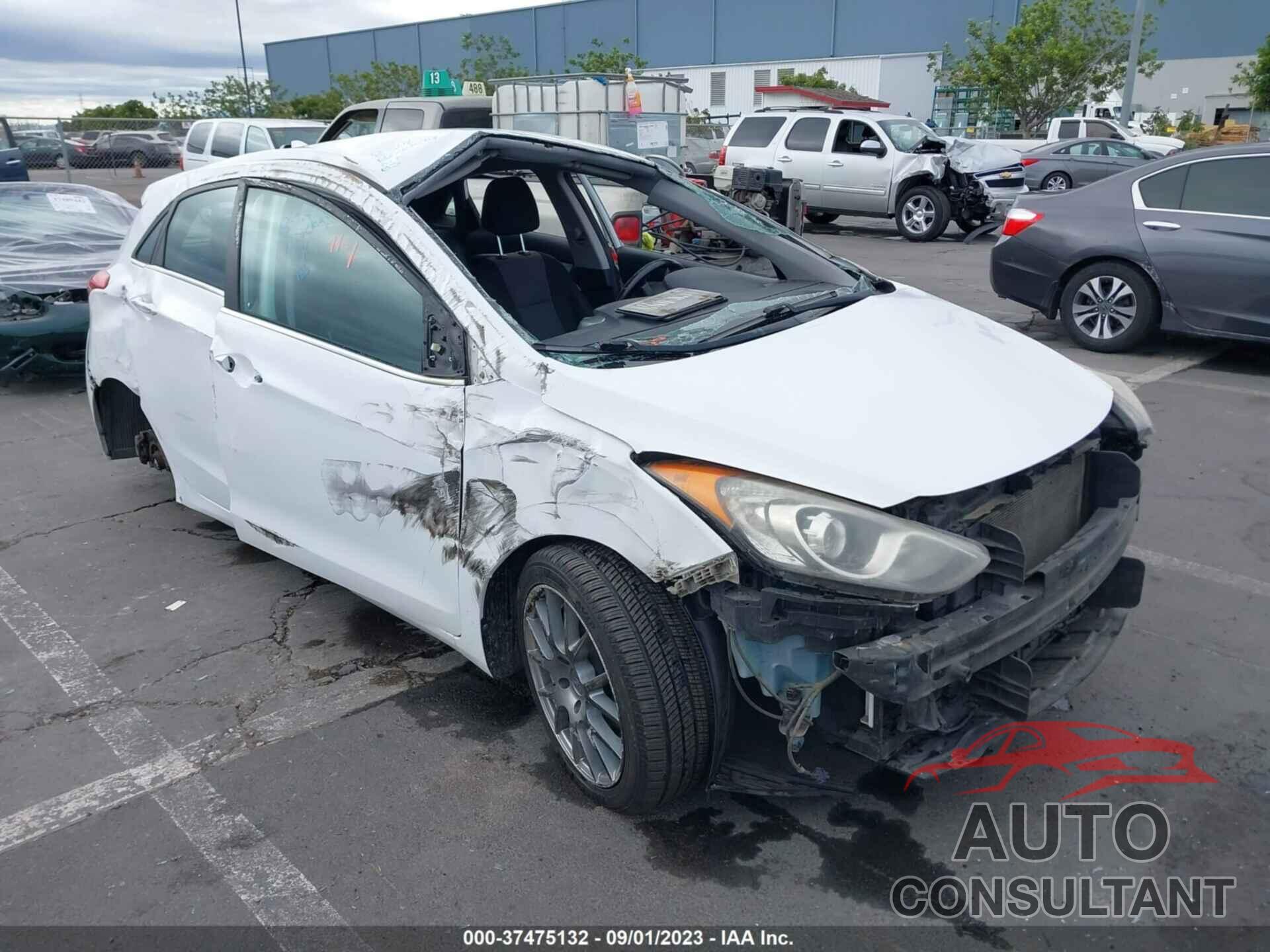 HYUNDAI ELANTRA GT 2016 - KMHD35LH3GU299800