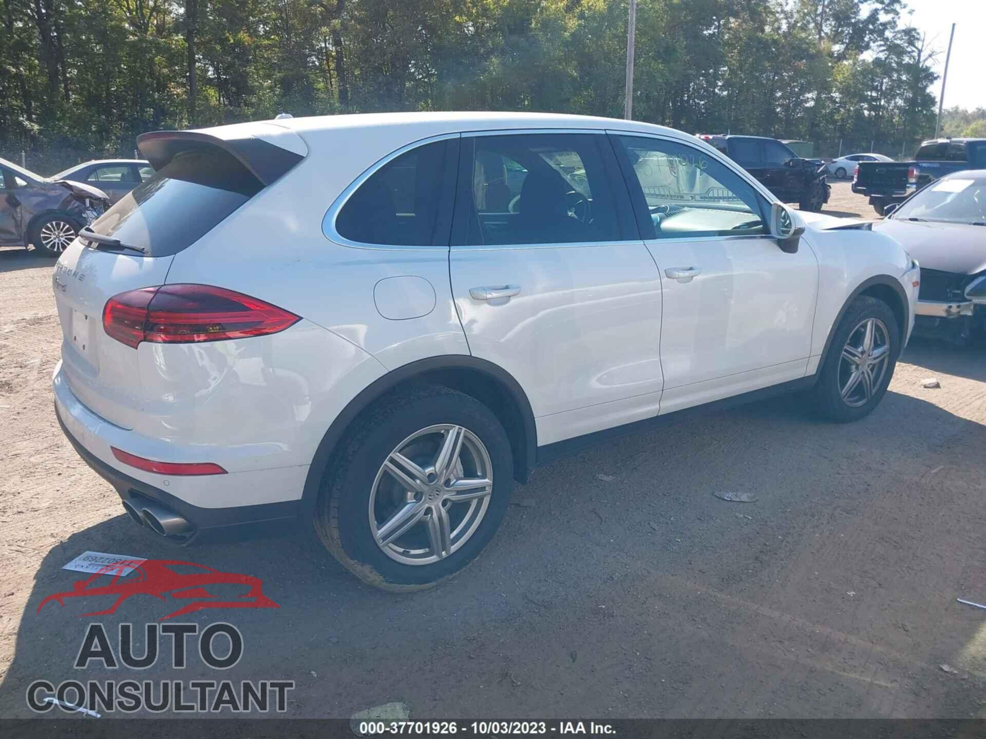 PORSCHE CAYENNE 2015 - WP1AB2A28FLA56400
