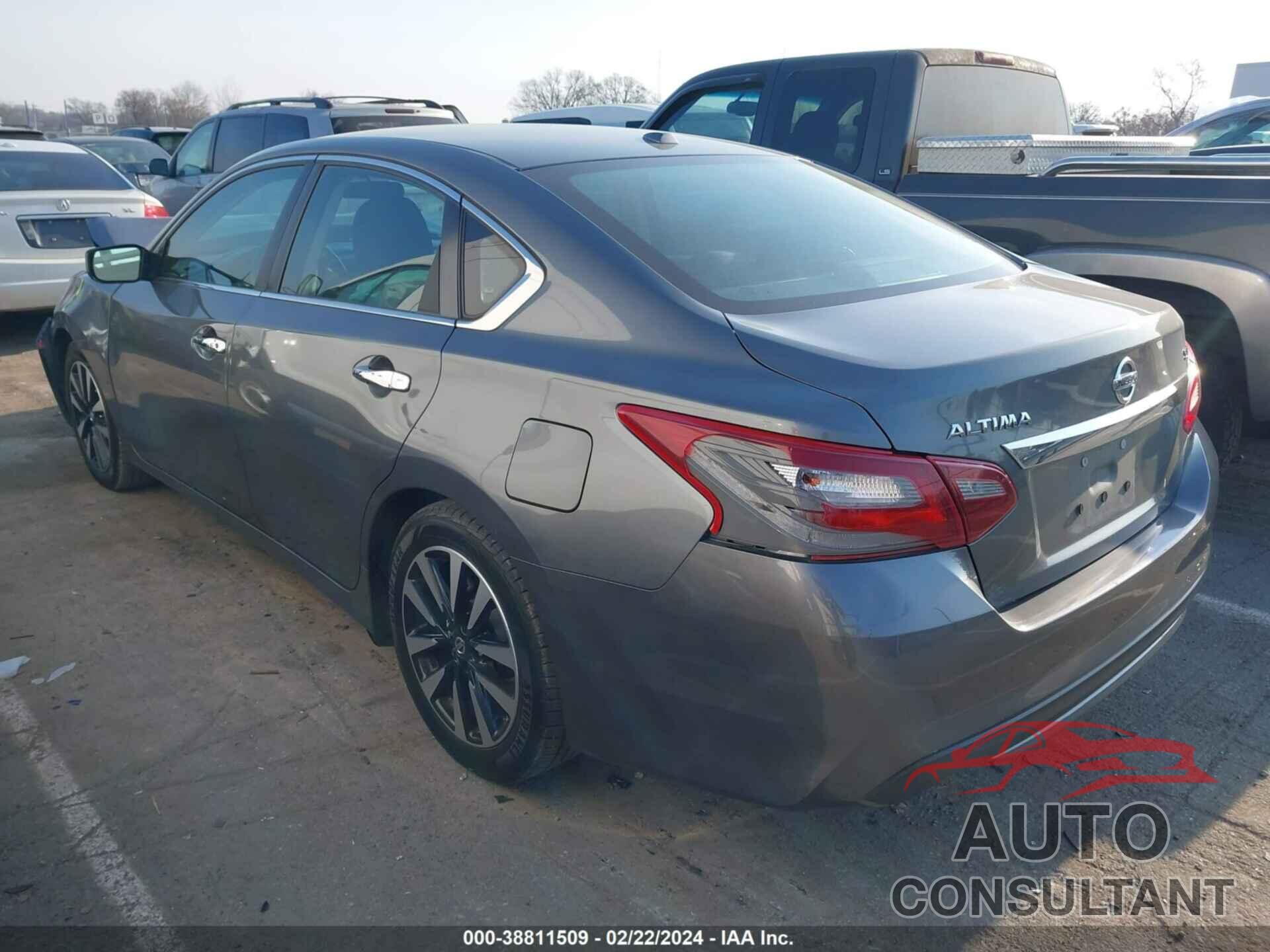 NISSAN ALTIMA 2018 - 1N4AL3AP0JC259926