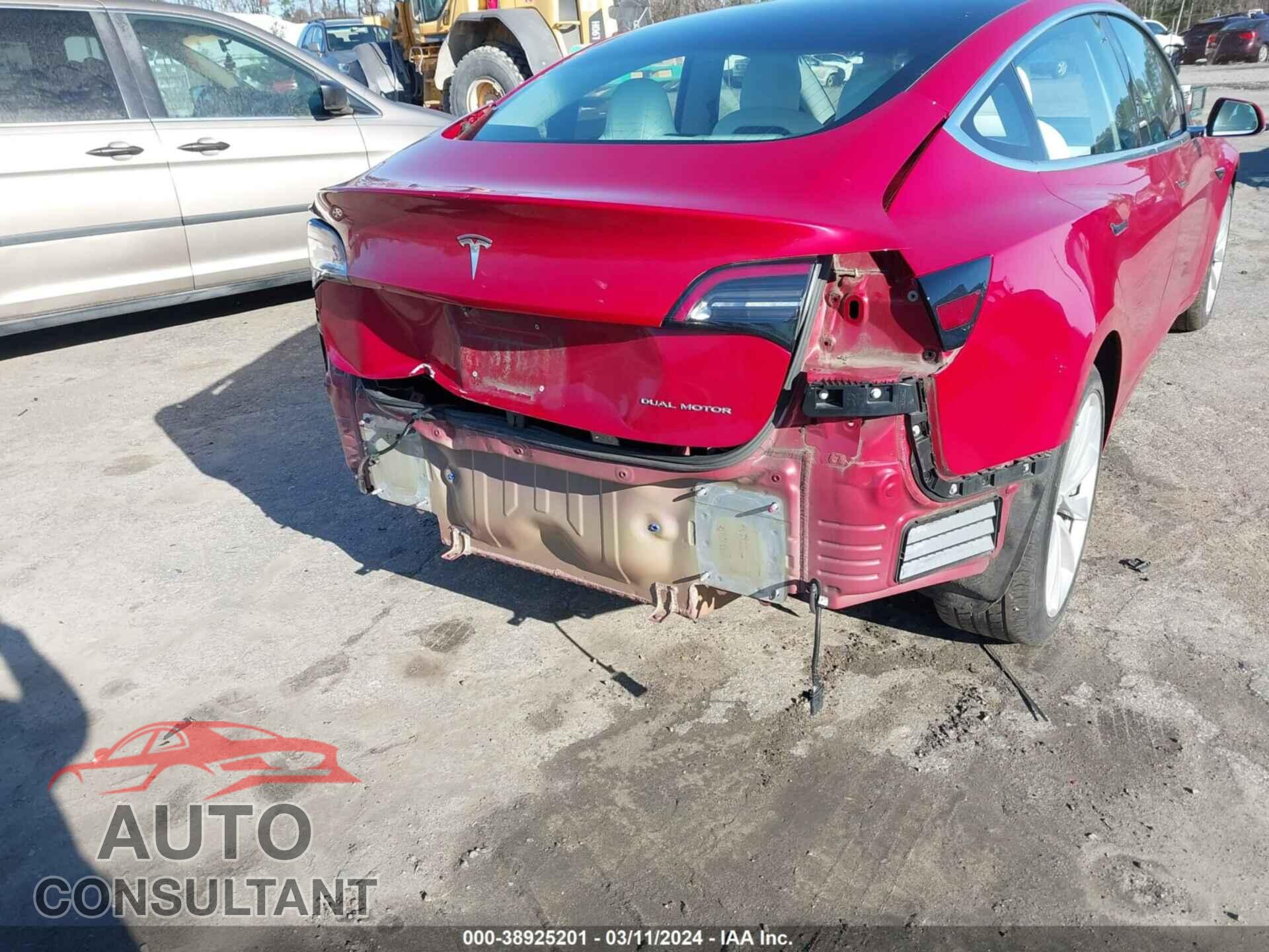 TESLA MODEL 3 2018 - 5YJ3E1EB5JF097455
