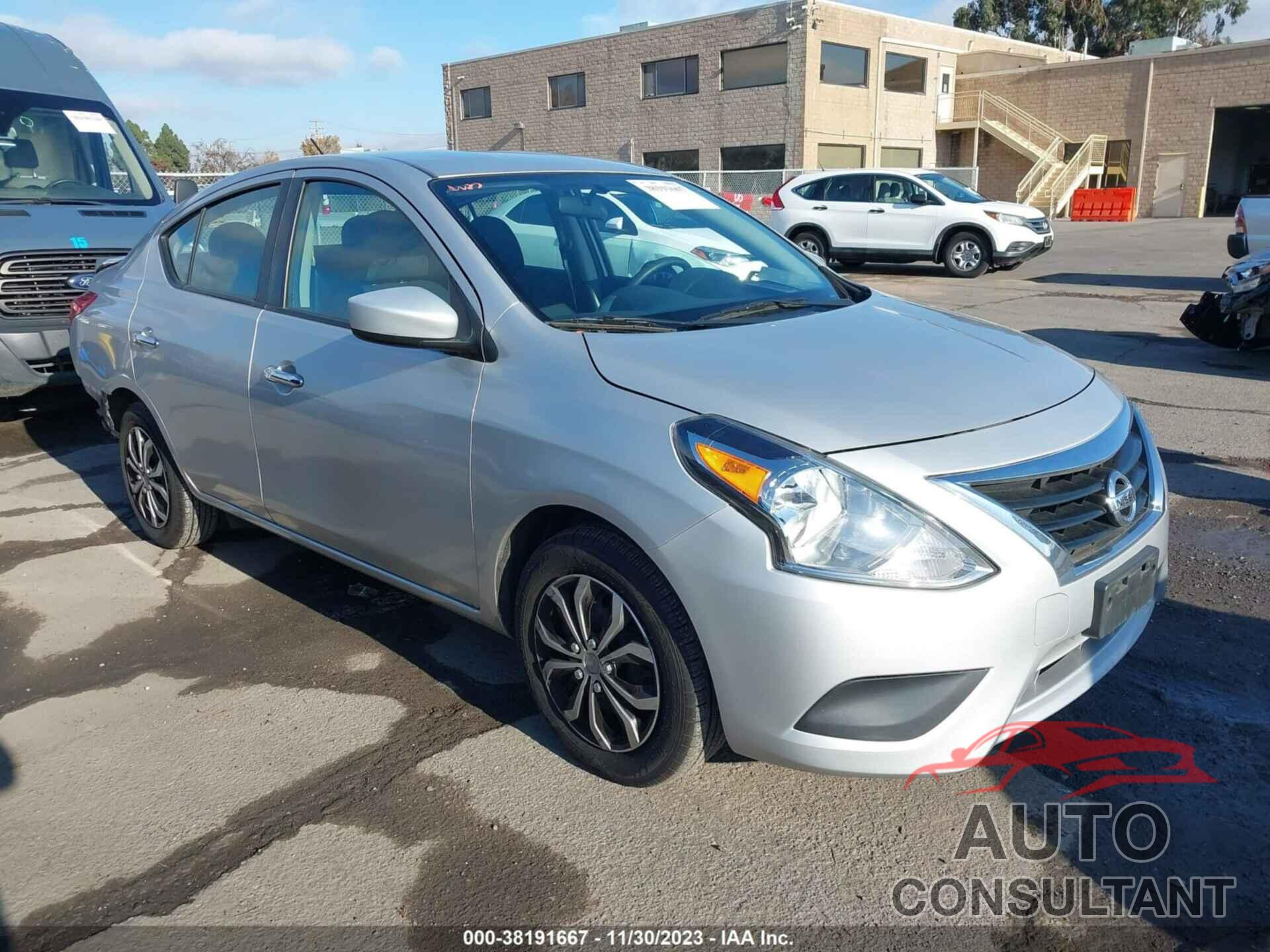 NISSAN VERSA 2019 - 3N1CN7AP0KL874988