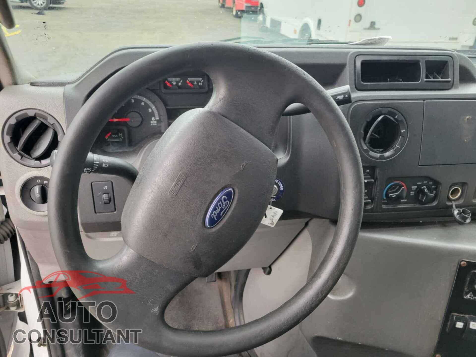 FORD E-450 CUTAWAY 2017 - 1FDFE4FS1HDC32005