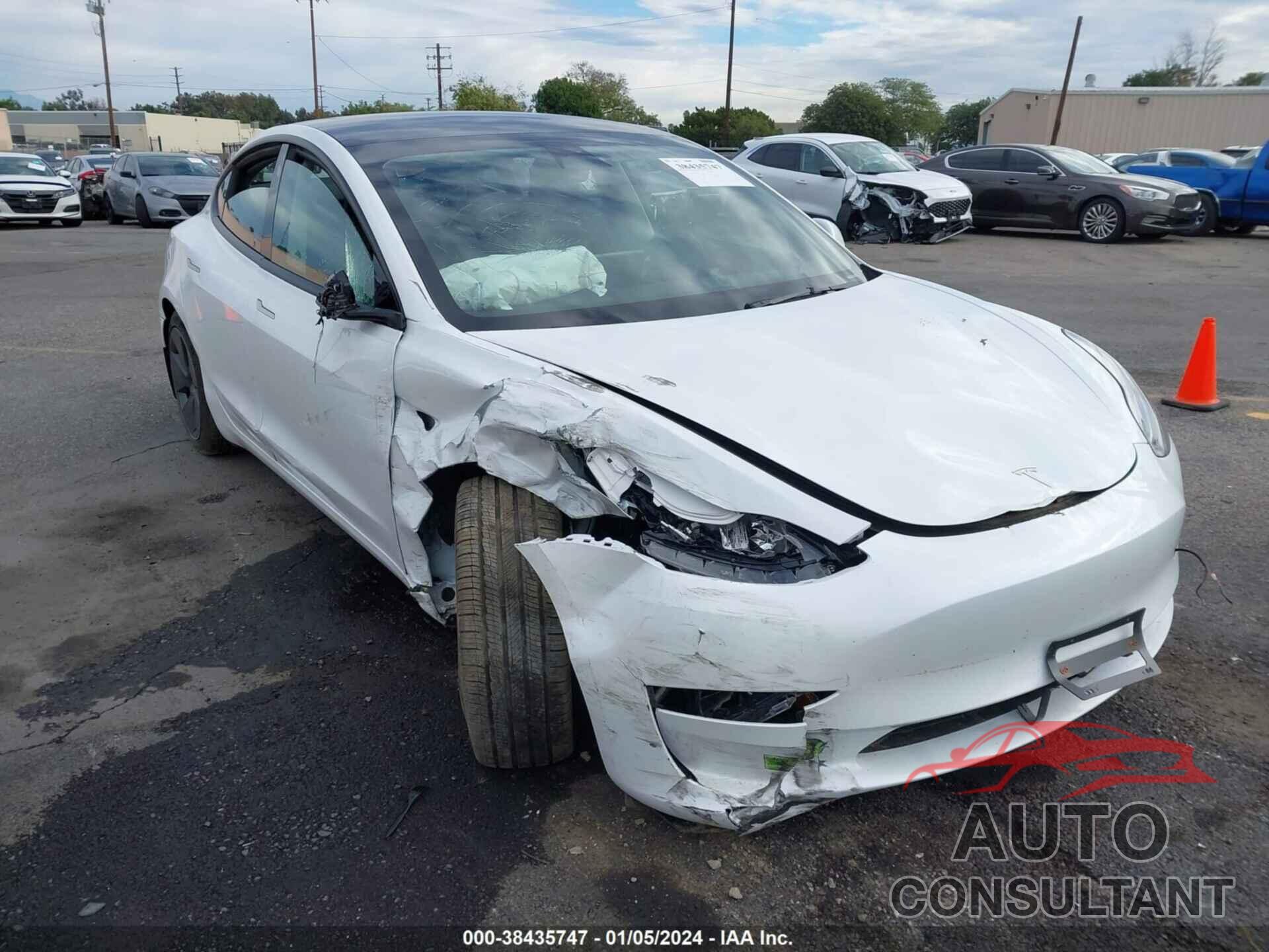 TESLA MODEL 3 2023 - 5YJ3E1EA6PF490851