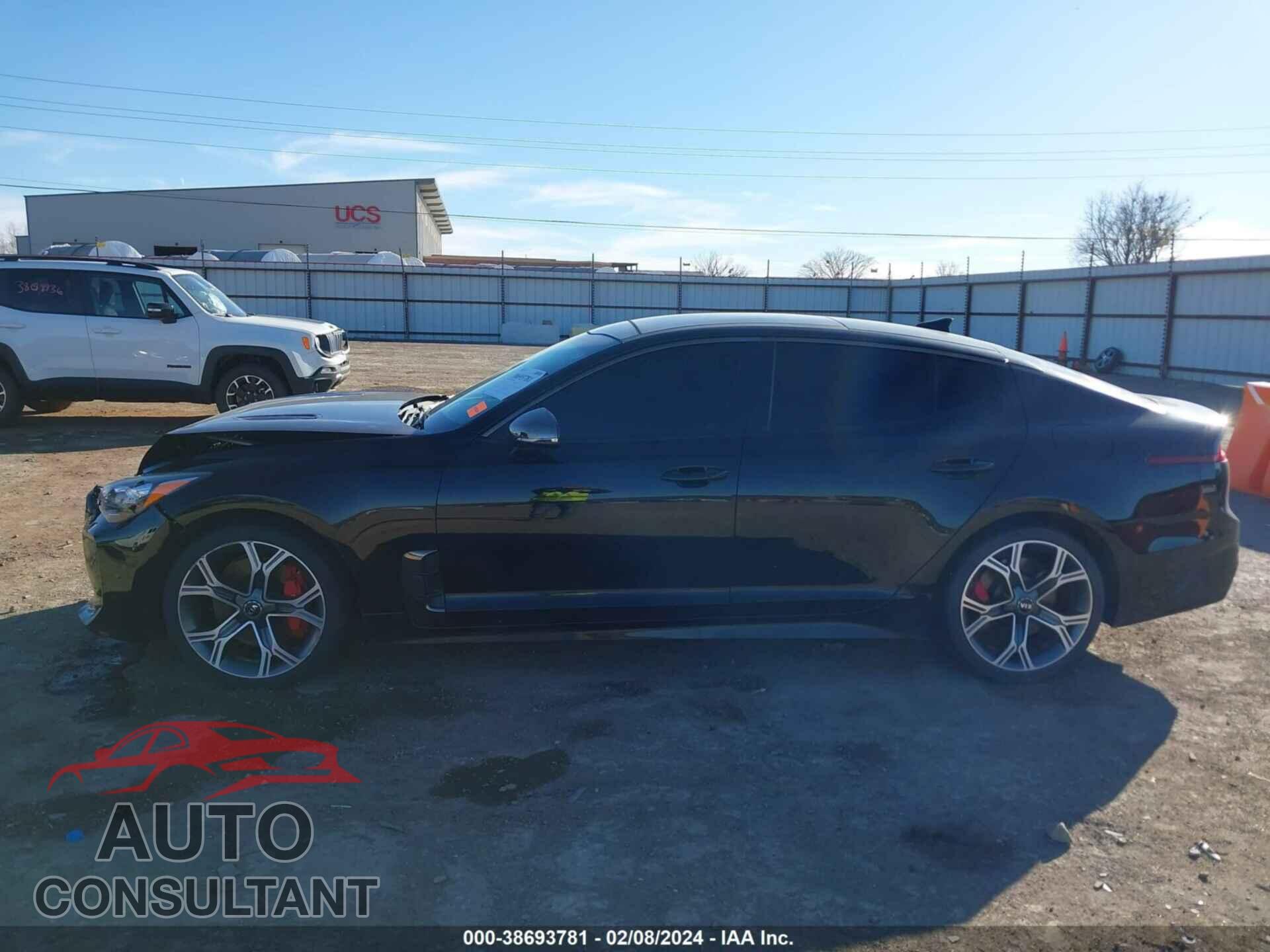 KIA STINGER 2018 - KNAE45LC5J6010399