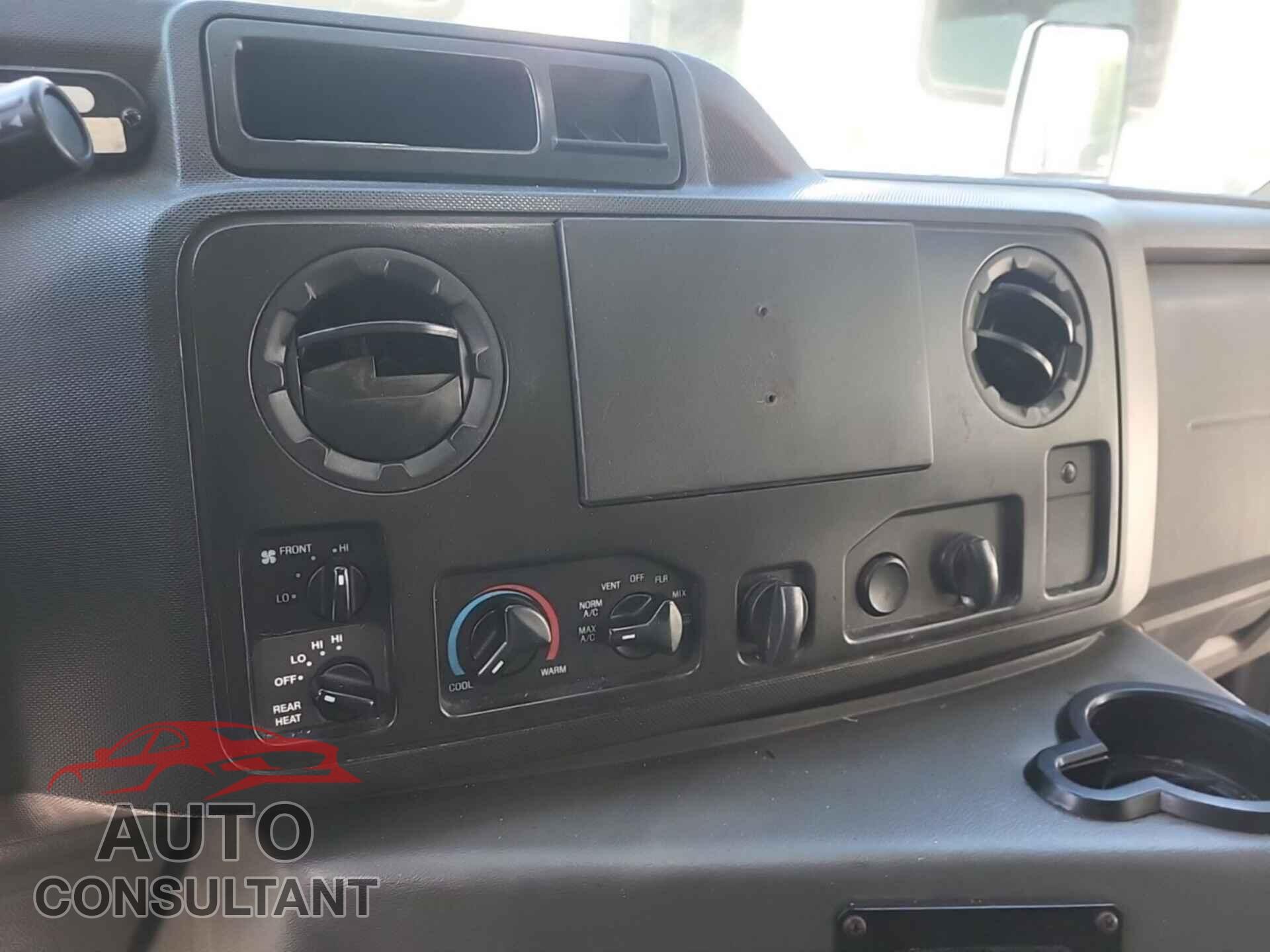 FORD E-450 CUTAWAY 2017 - 1FDFE4FS2HDC32000