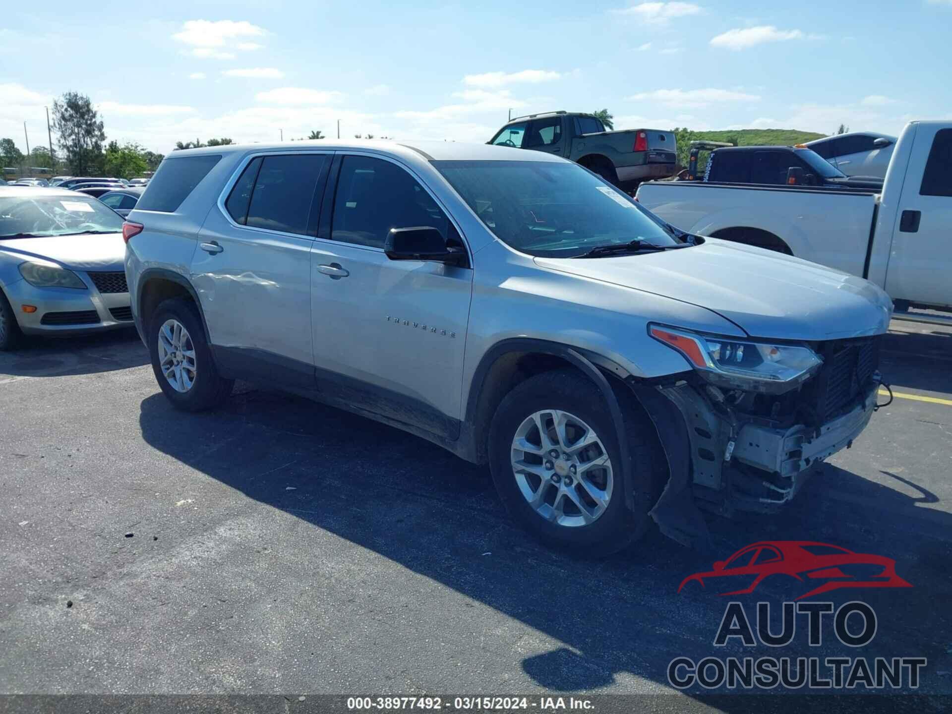 CHEVROLET TRAVERSE 2019 - 1GNERFKW2KJ235214