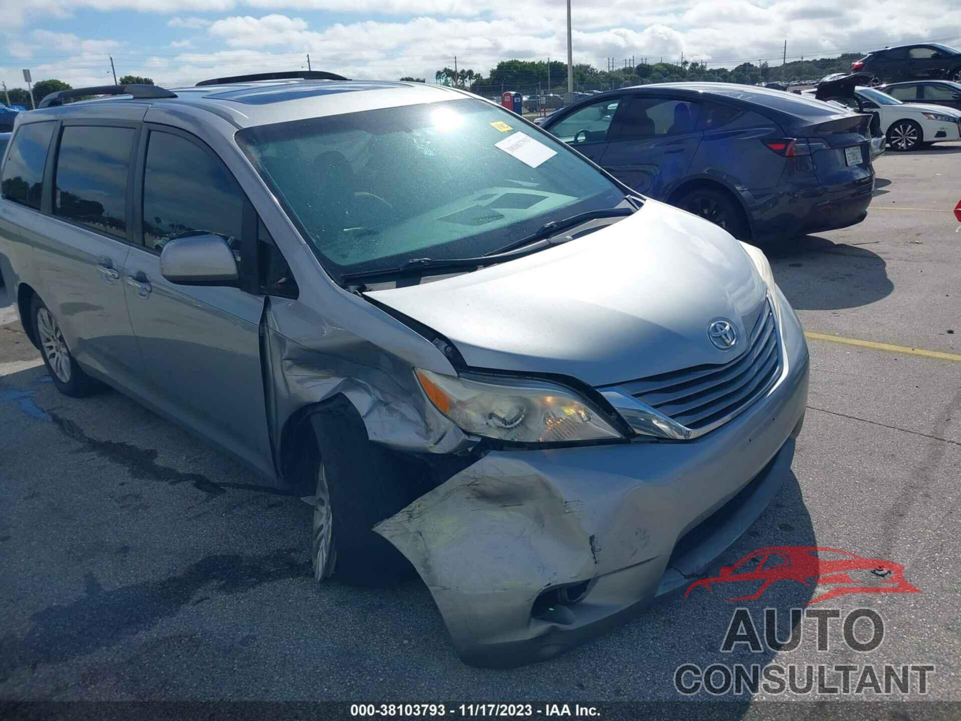 TOYOTA SIENNA 2017 - 5TDYZ3DC6HS766855