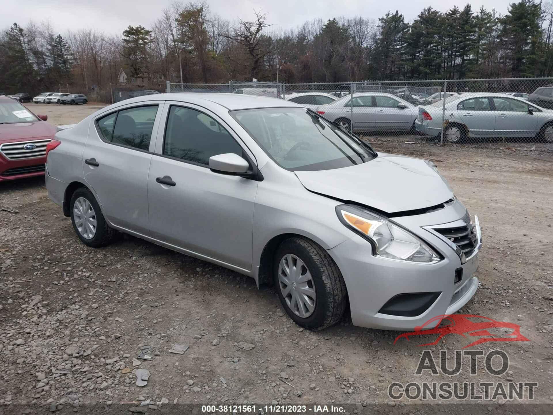 NISSAN VERSA 2018 - 3N1CN7AP5JL828488