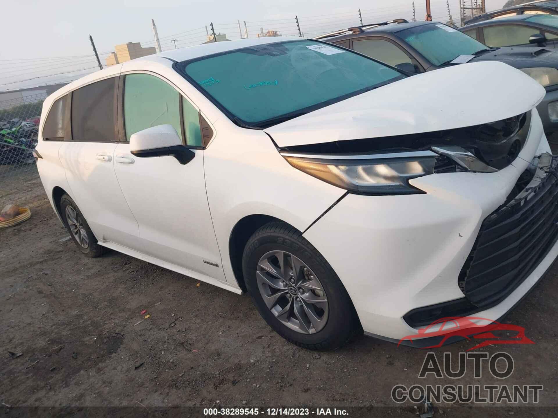 TOYOTA SIENNA 2021 - 5TDKRKEC1MS028373