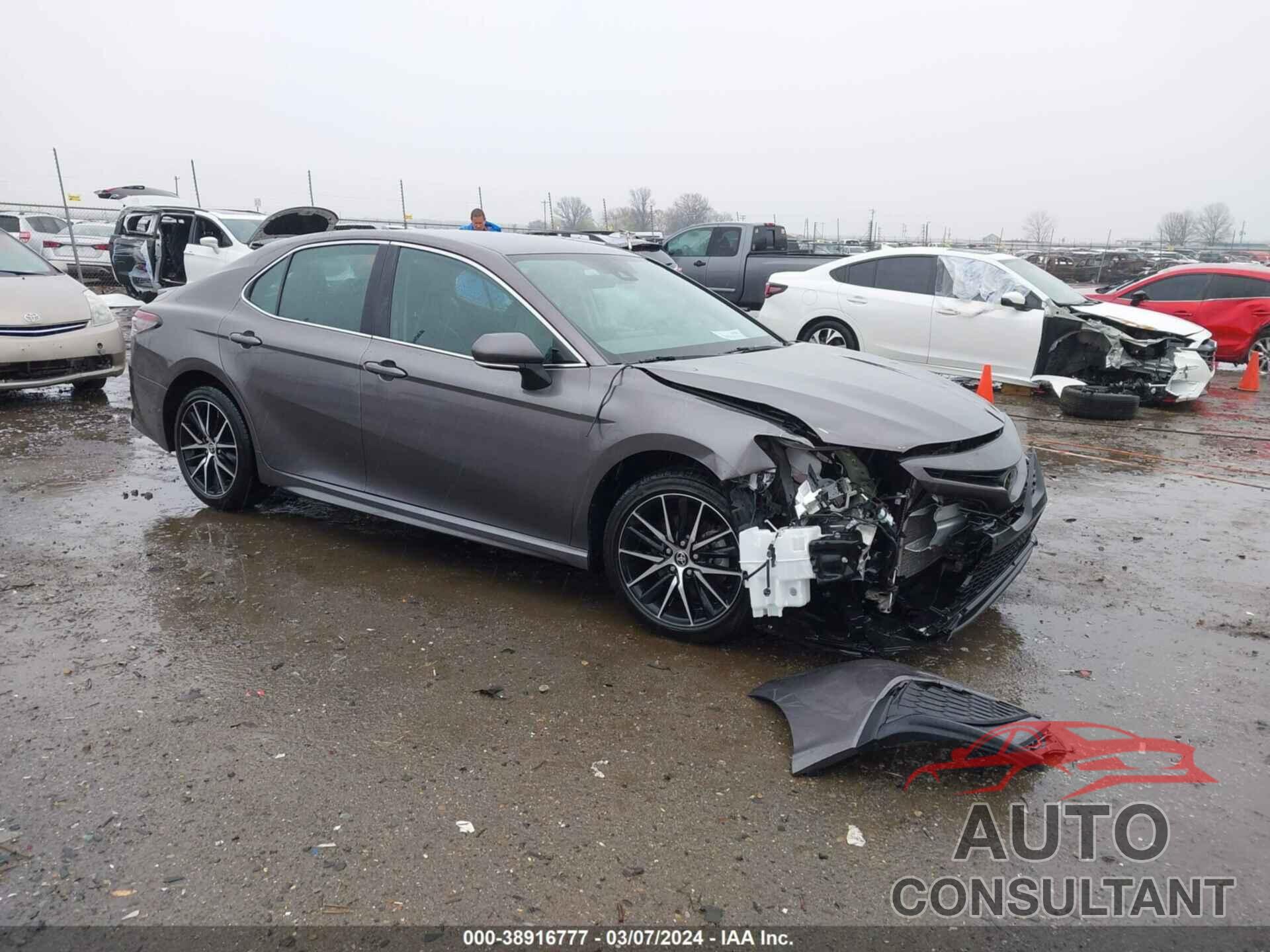 TOYOTA CAMRY 2022 - 4T1G11AK8NU030991