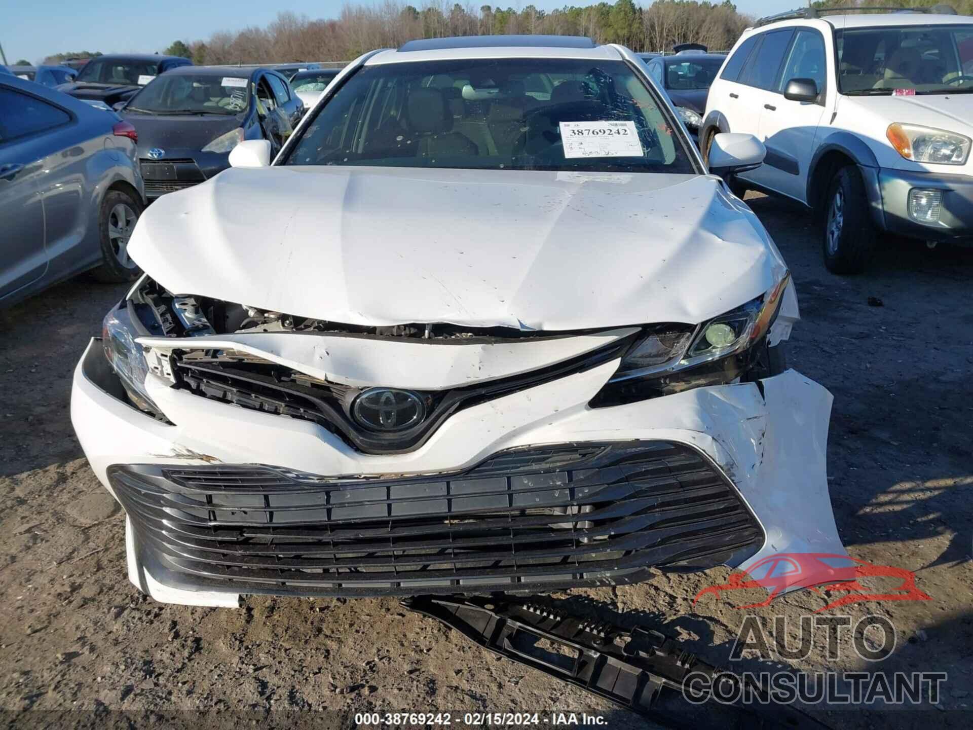 TOYOTA CAMRY 2018 - JTNB11HK8J3030389