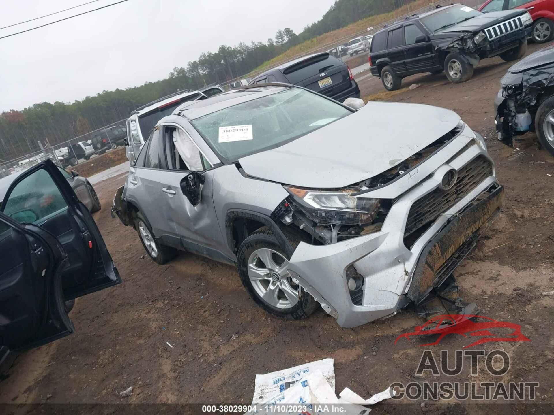 TOYOTA RAV4 2019 - 2T3W1RFV3KW002015