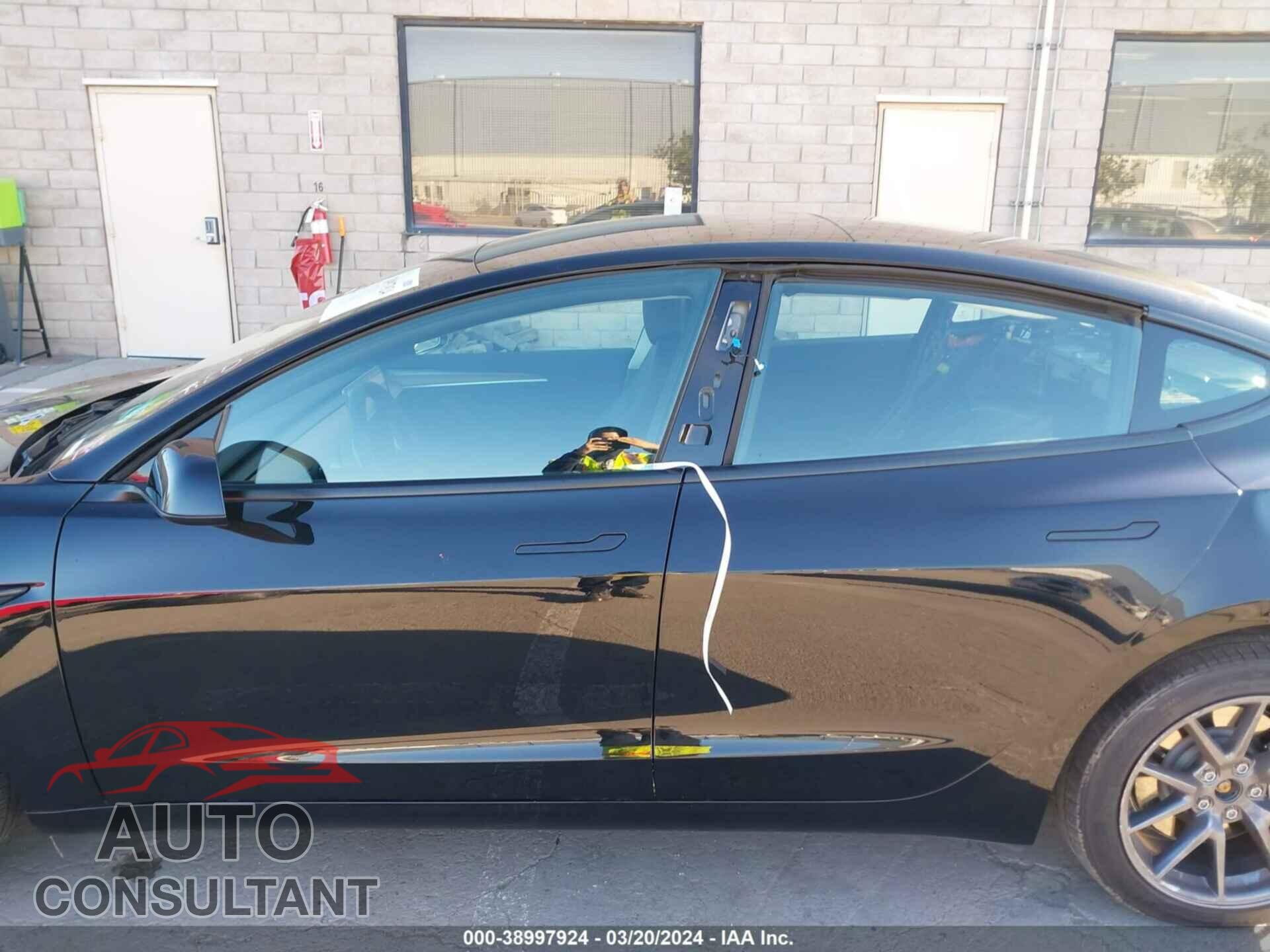 TESLA MODEL 3 2023 - 5YJ3E1EA4PF598076
