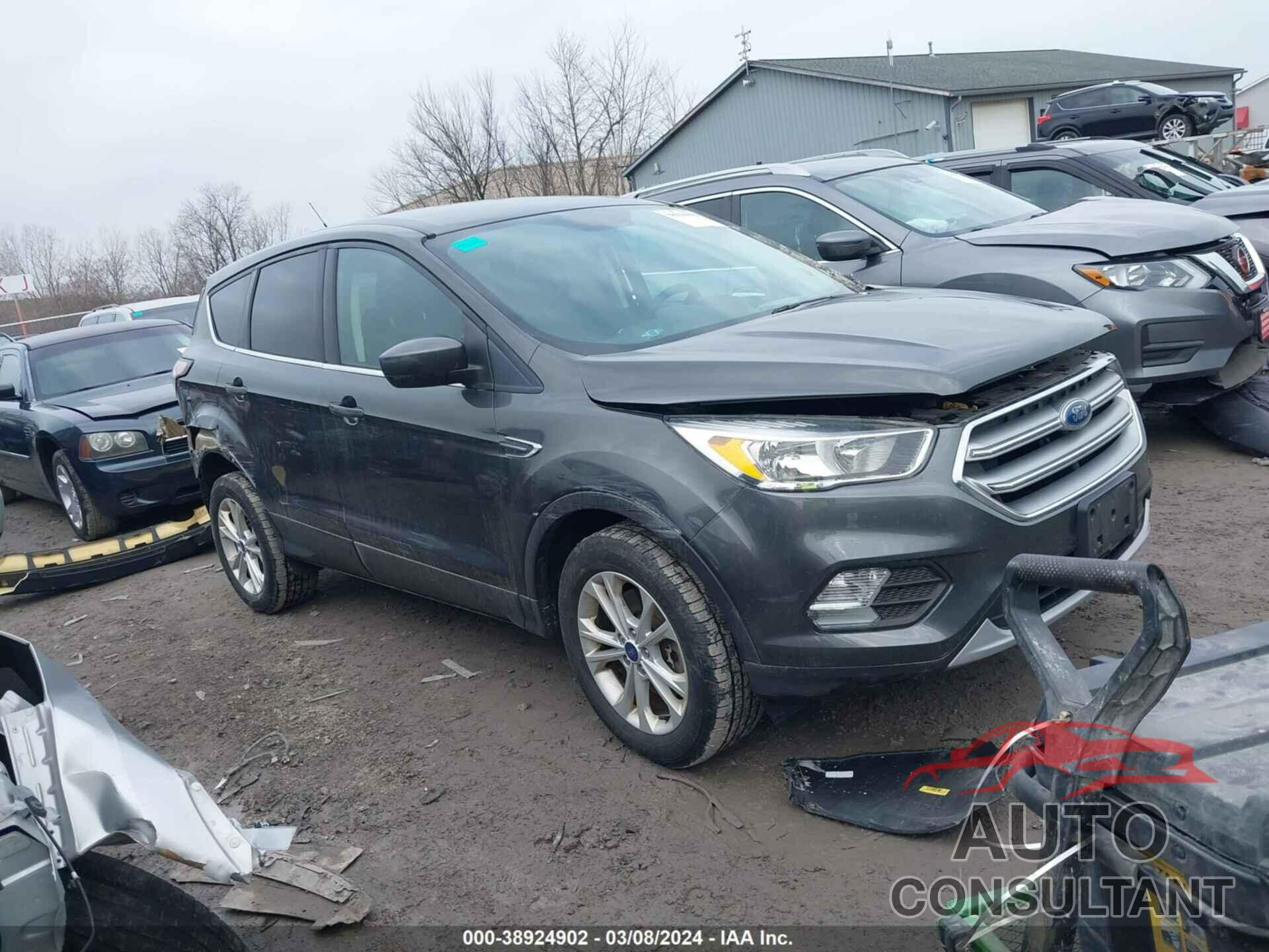 FORD ESCAPE 2017 - 1FMCU9G97HUE23216