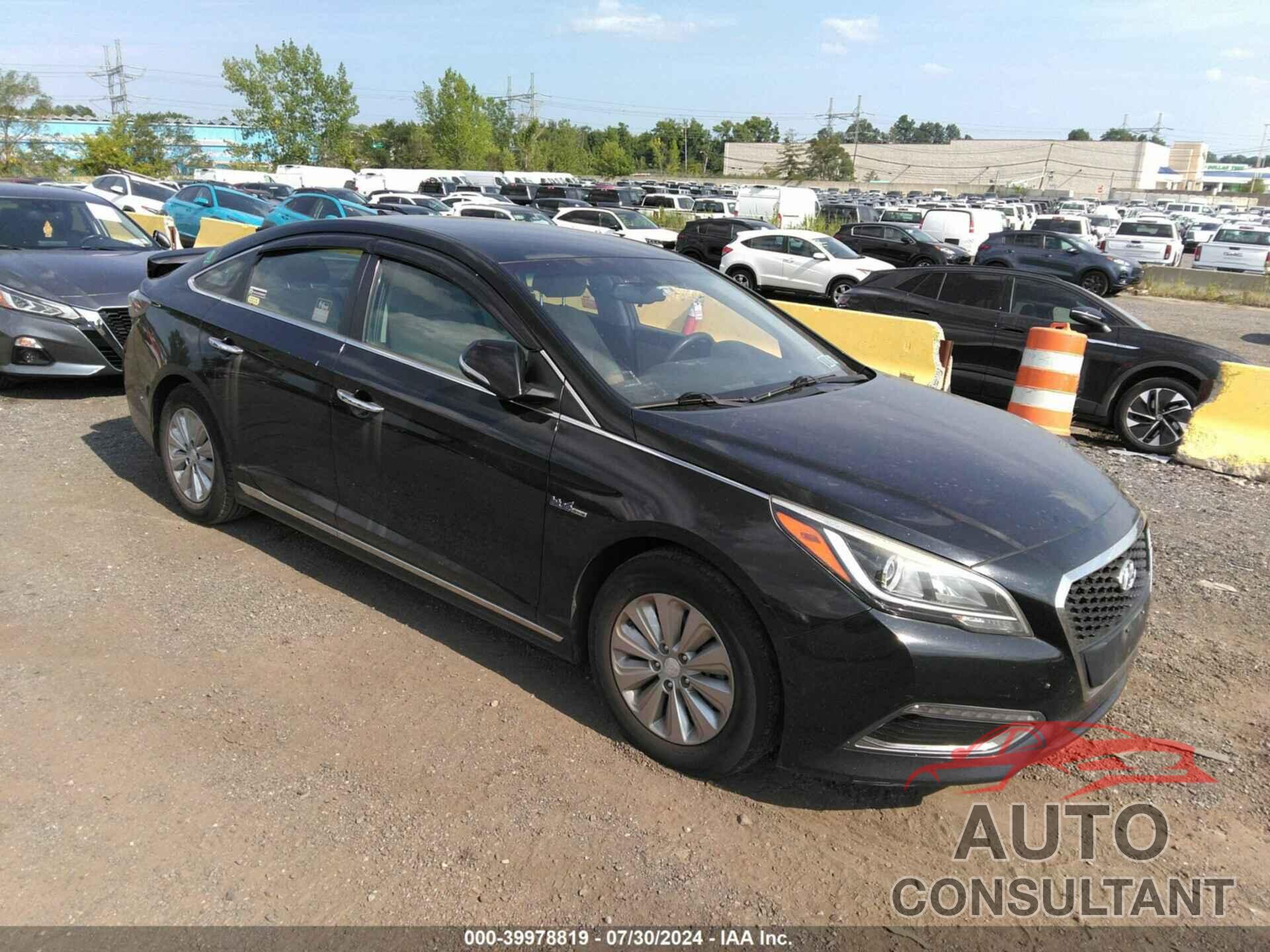 HYUNDAI SONATA HYBRID 2016 - KMHE24L18GA036076