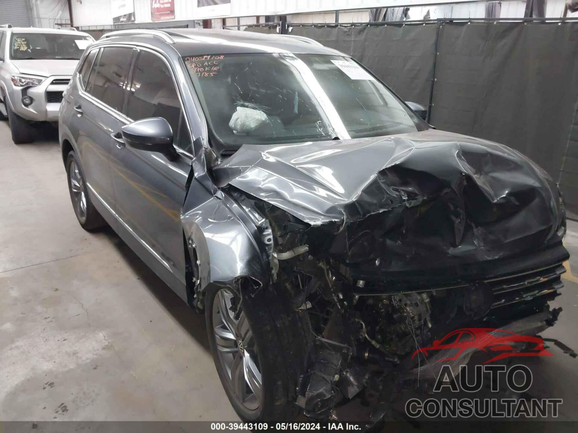 VOLKSWAGEN TIGUAN 2021 - 3VV3B7AX8MM137185