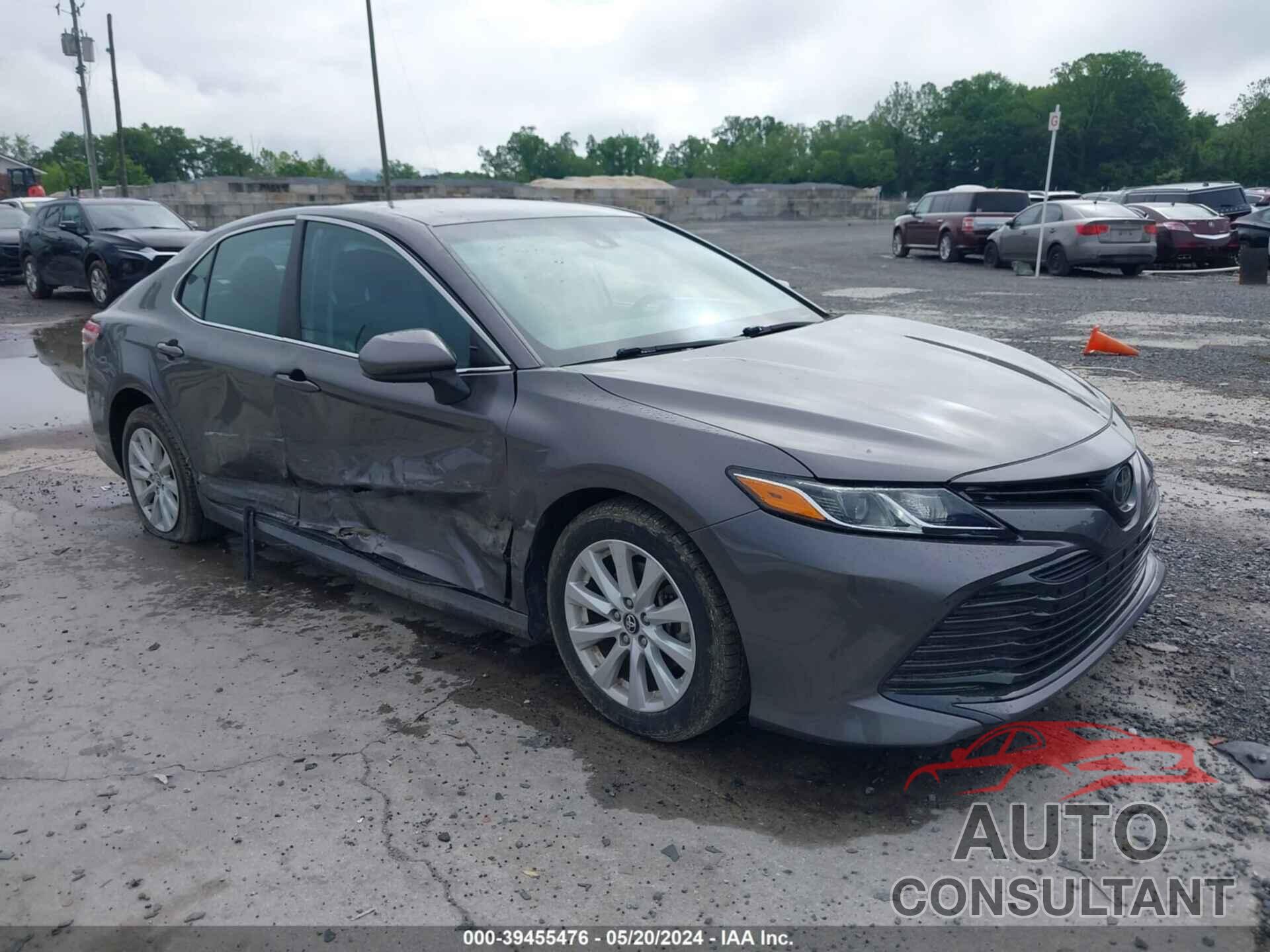 TOYOTA CAMRY 2018 - 4T1B11HK9JU125179