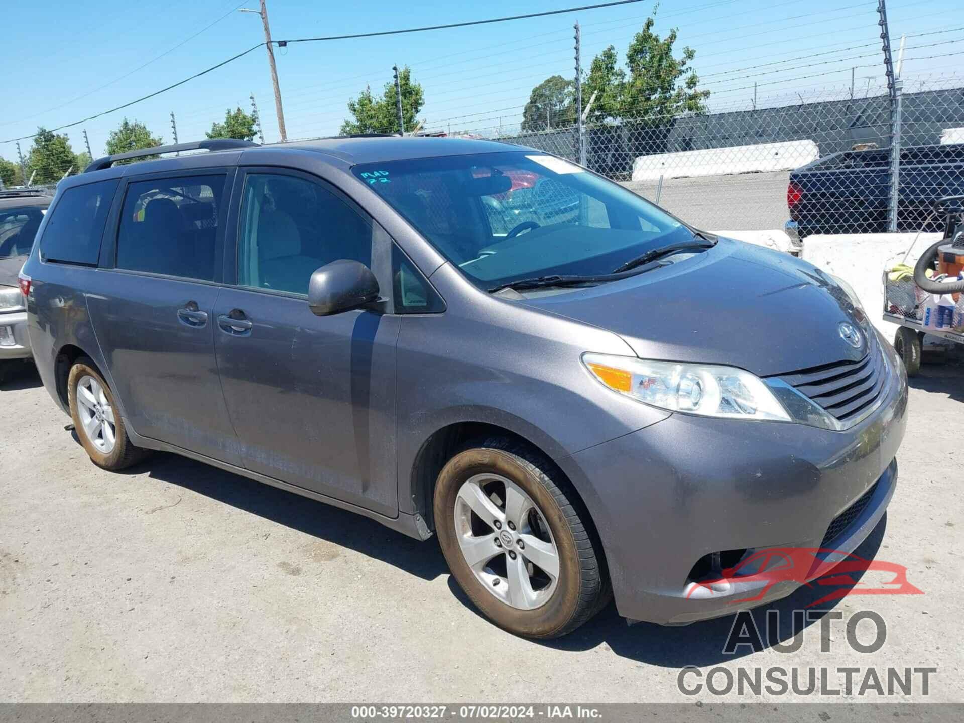 TOYOTA SIENNA 2016 - 5TDKK3DC0GS709866