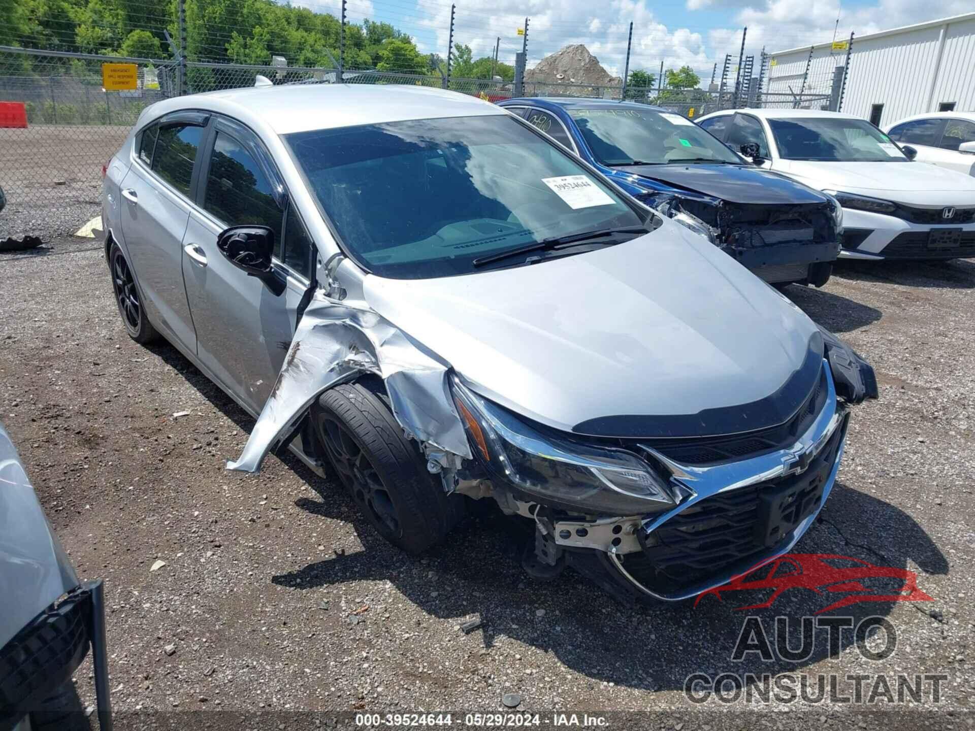 CHEVROLET CRUZE 2019 - 3G1BE6SM5KS551042