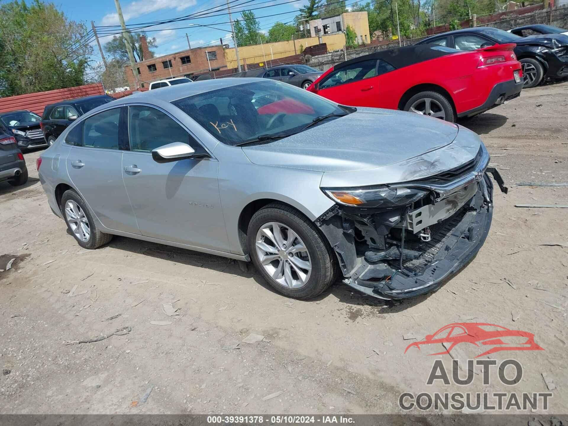 CHEVROLET MALIBU 2021 - 1G1ZD5ST5MF044183