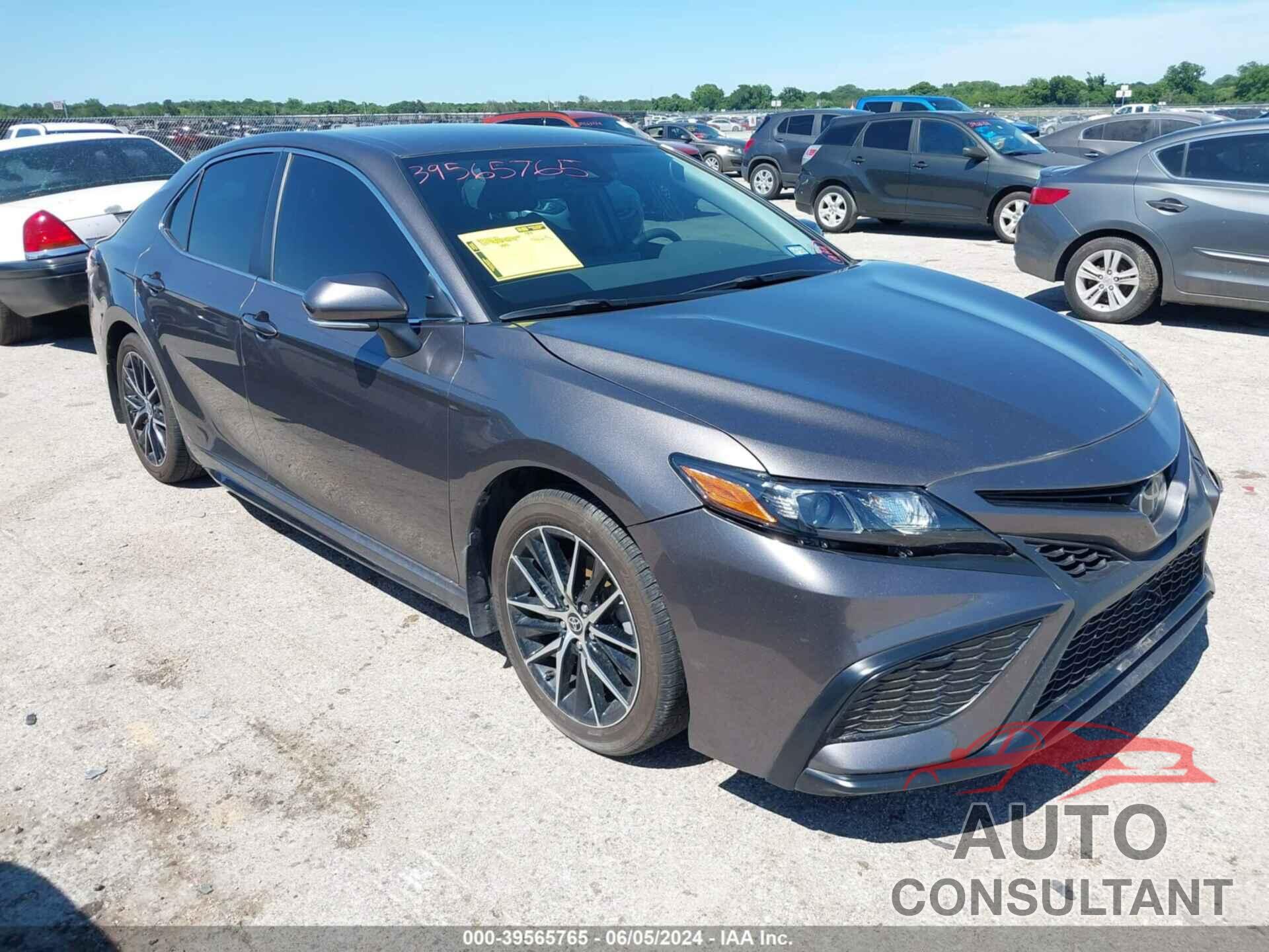 TOYOTA CAMRY 2023 - 4T1G11AK2PU783953