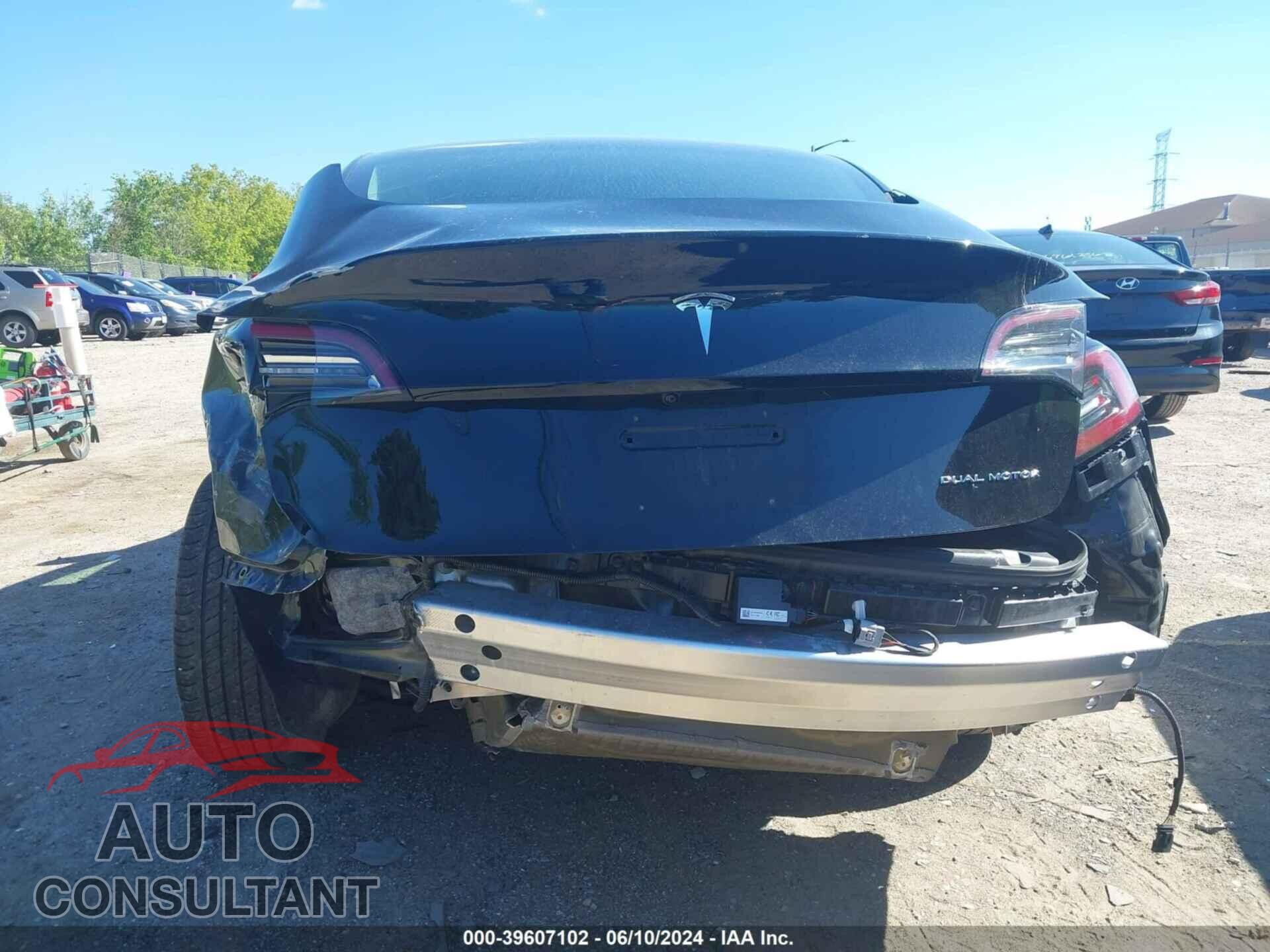 TESLA MODEL 3 2019 - 5YJ3E1EB8KF453401