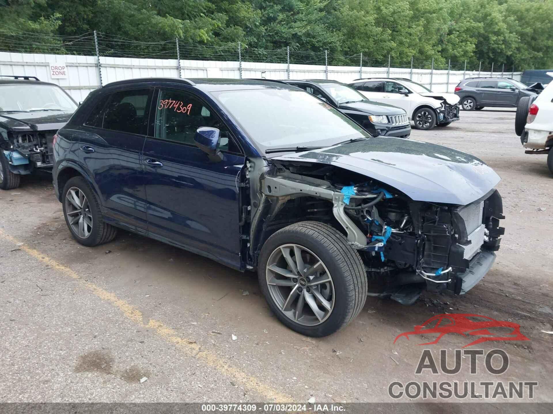 AUDI Q3 2023 - WA1EECF3XP1078777