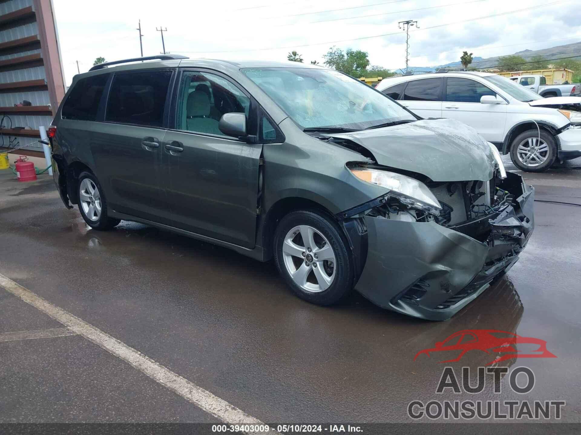 TOYOTA SIENNA 2019 - 5TDKZ3DC3KS984362