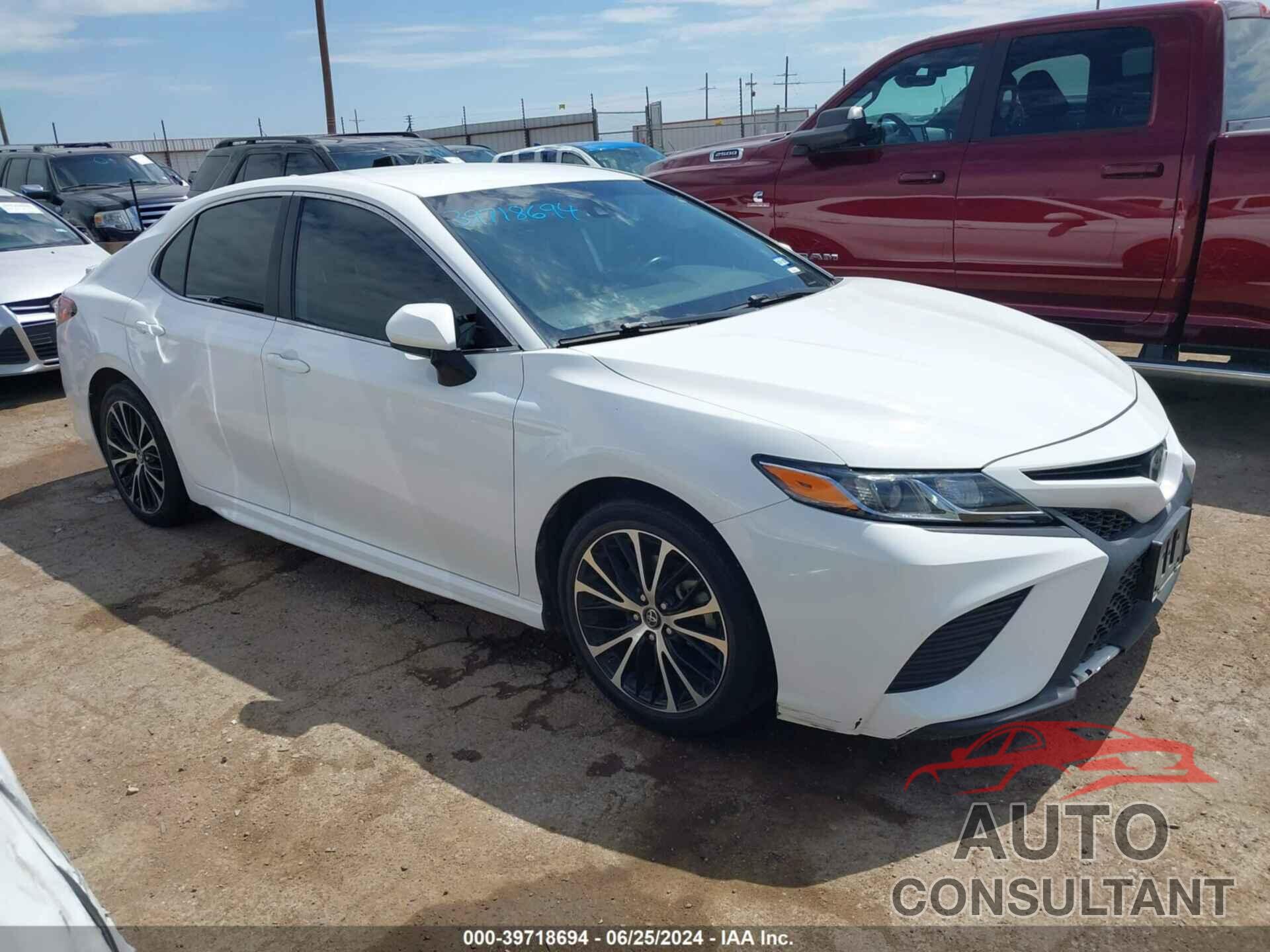 TOYOTA CAMRY 2019 - 4T1B11HK0KU195607