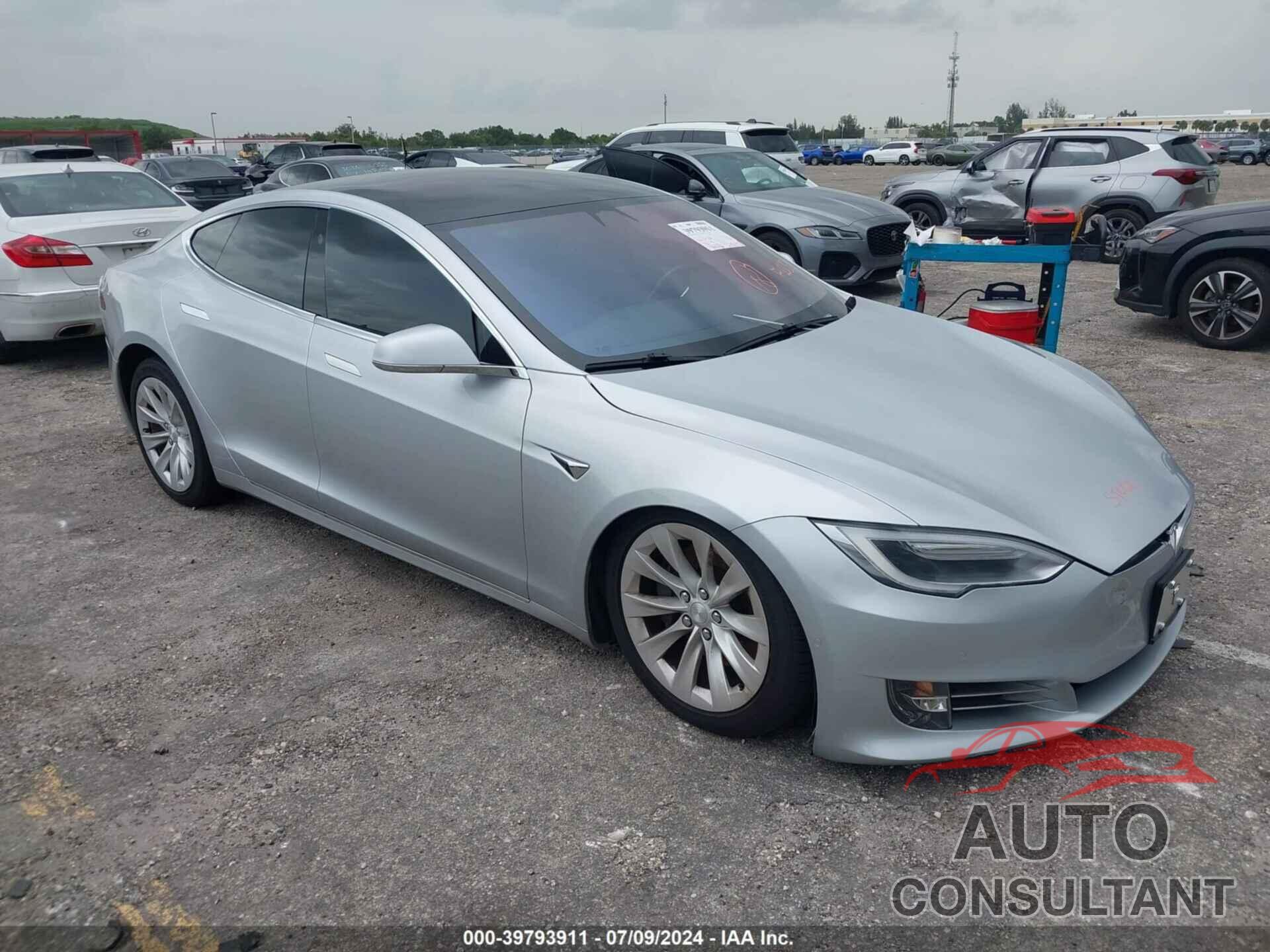 TESLA MODEL S 2017 - 5YJSA1E24HF212905