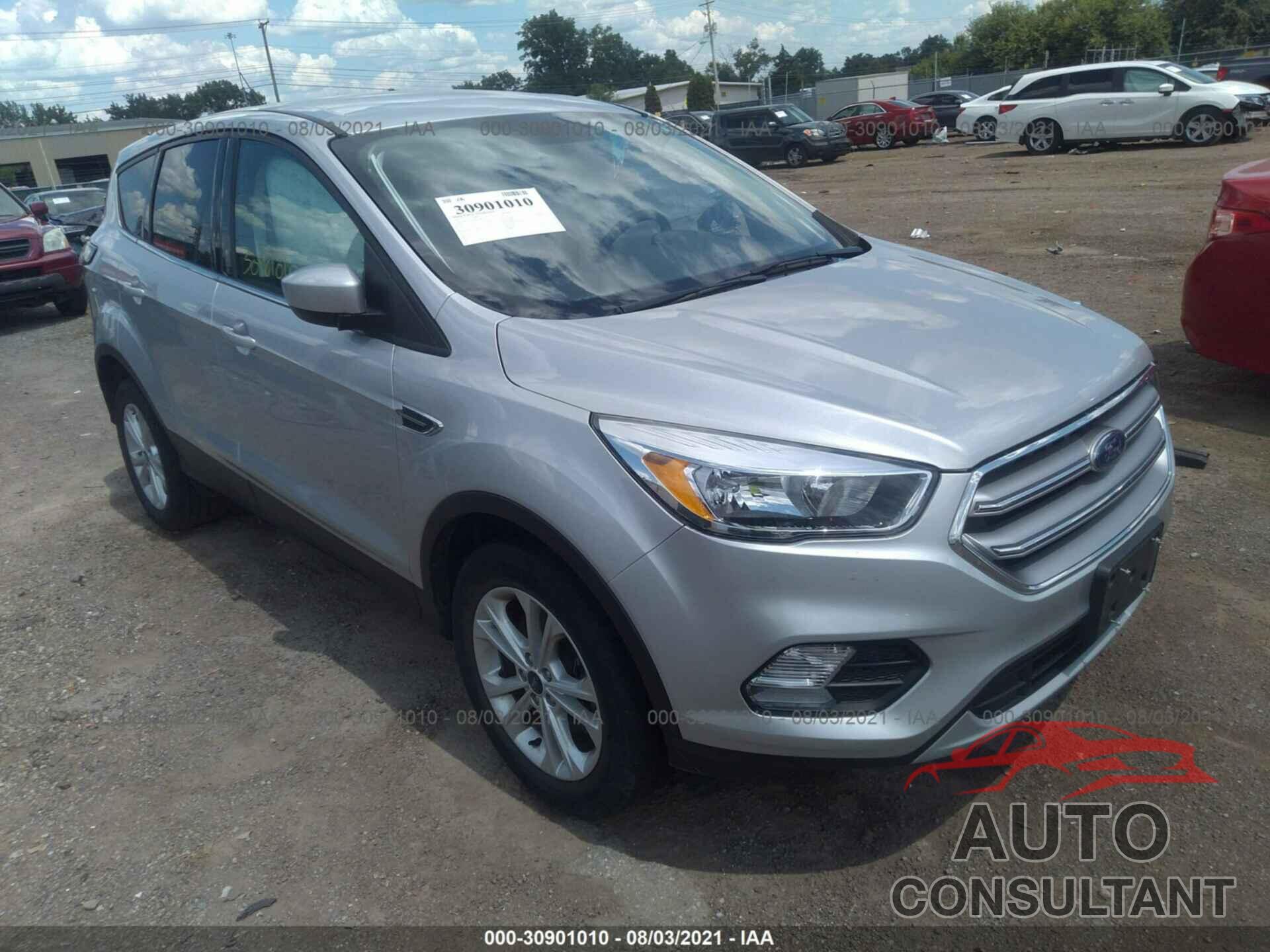 FORD ESCAPE 2017 - 1FMCU0G94HUC08792