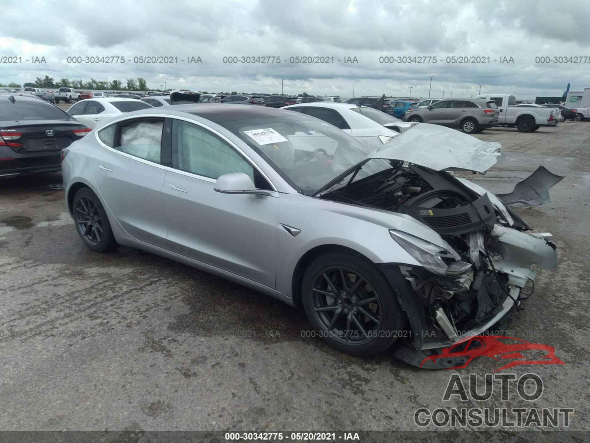 TESLA MODEL 3 2018 - 5YJ3E1EAXJF045911
