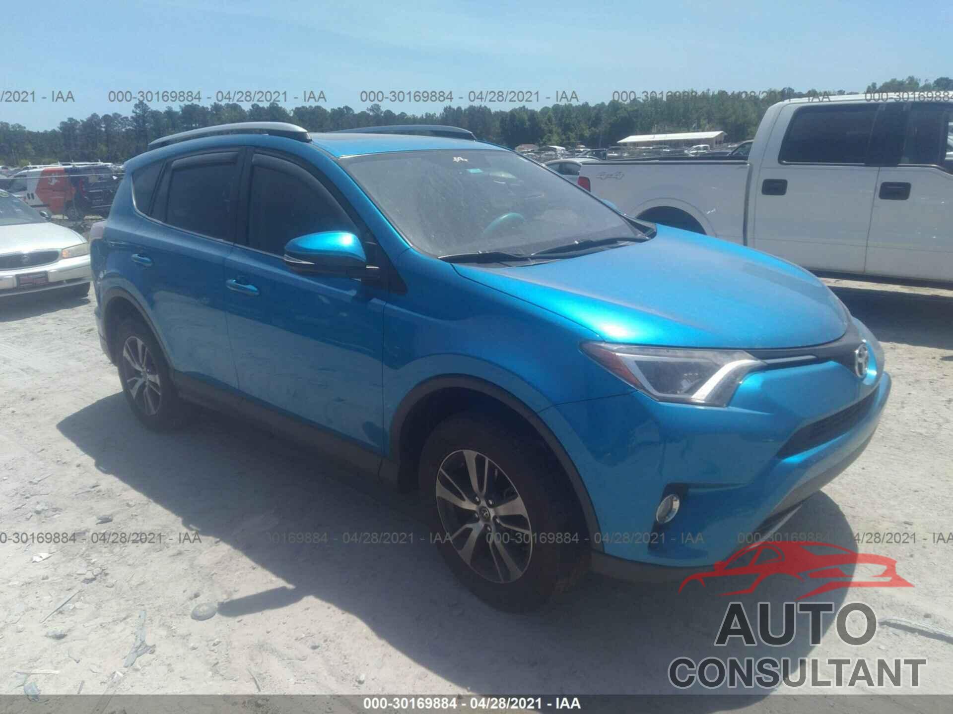 TOYOTA RAV4 2016 - JTMWFREV1GJ081452
