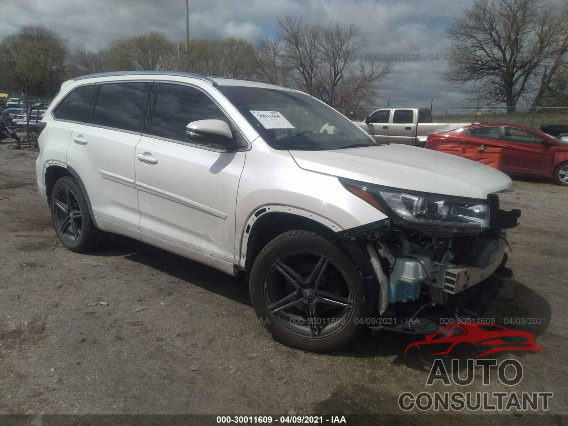 TOYOTA HIGHLANDER 2019 - 5TDDGRFH7KS073946