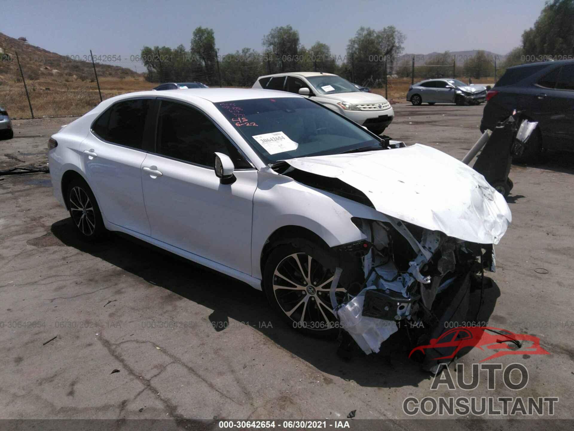 TOYOTA CAMRY 2019 - 4T1B11HK1KU793771