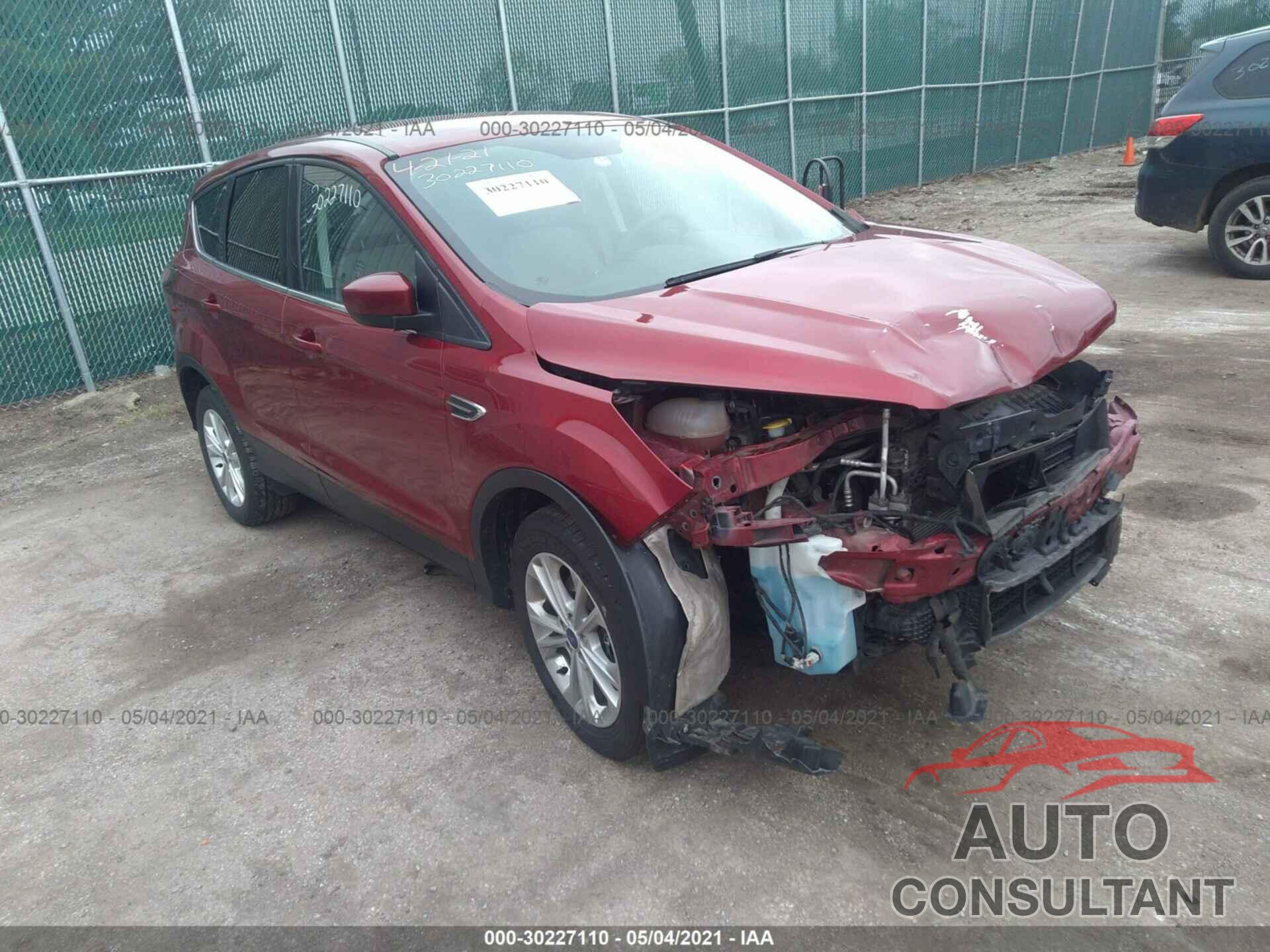 FORD ESCAPE 2017 - 1FMCU9G97HUB00445
