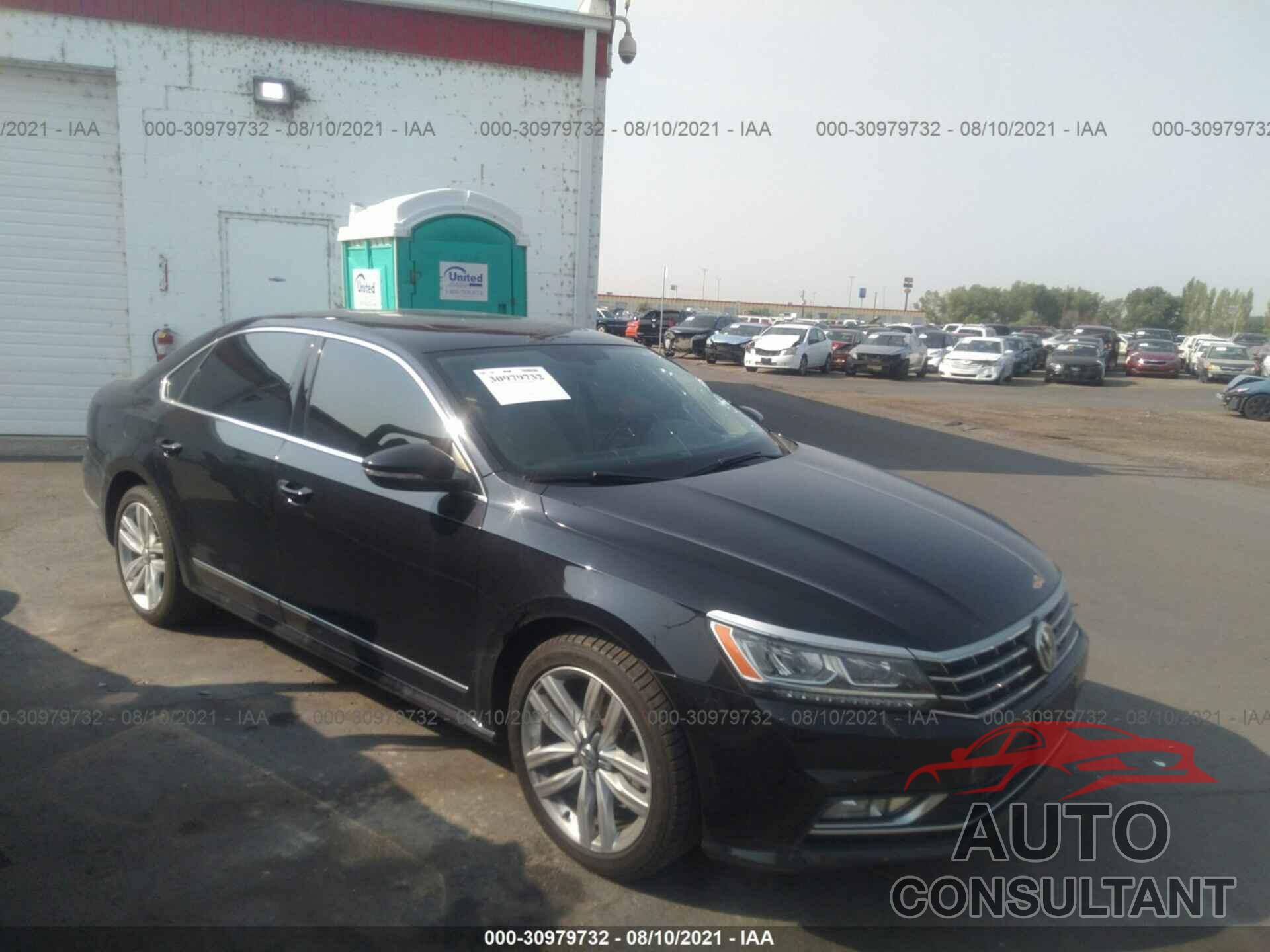 VOLKSWAGEN PASSAT 2017 - 1VWGT7A35HC026091