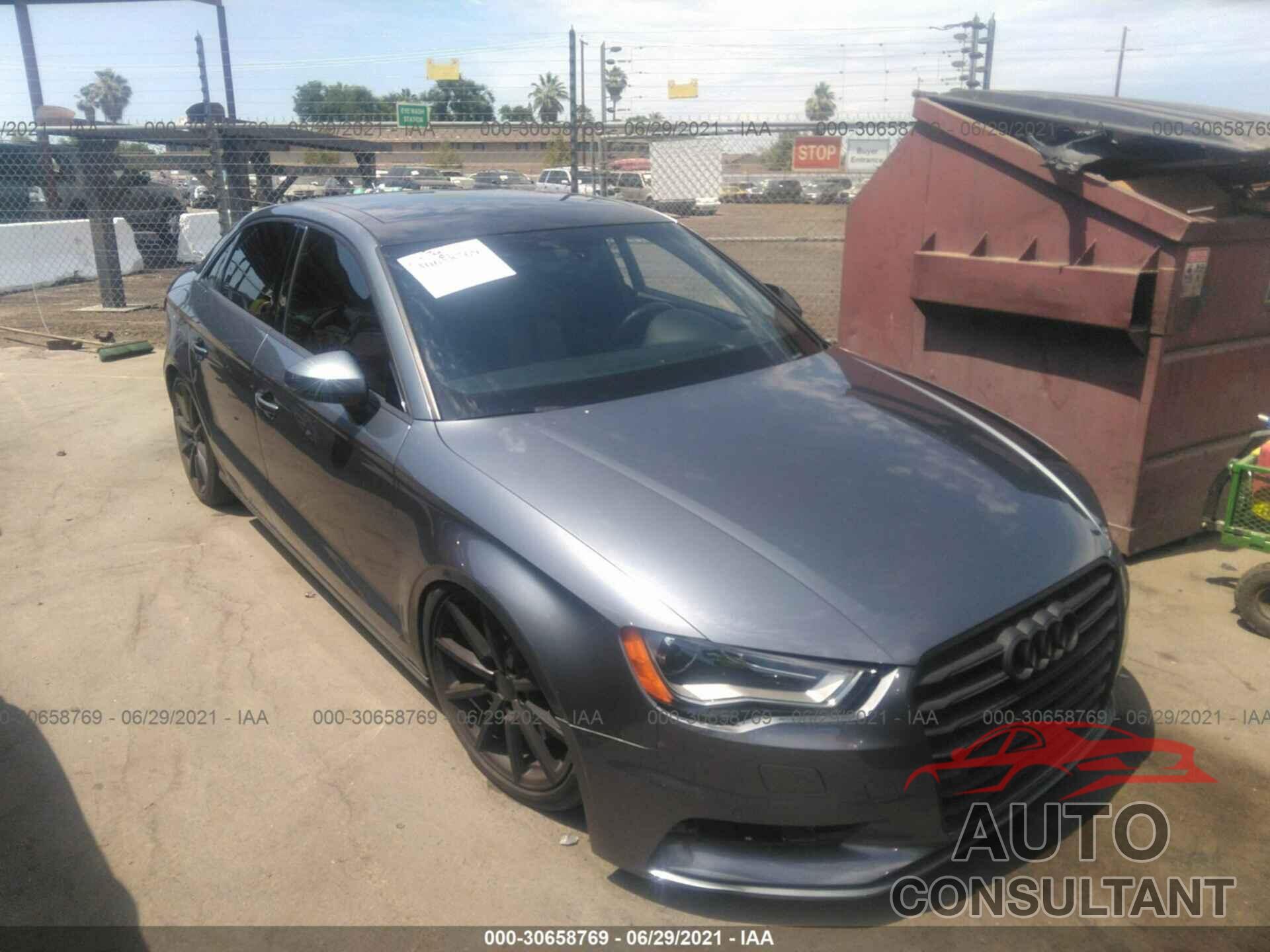 AUDI A3 2016 - WAUA7GFF6G1071113