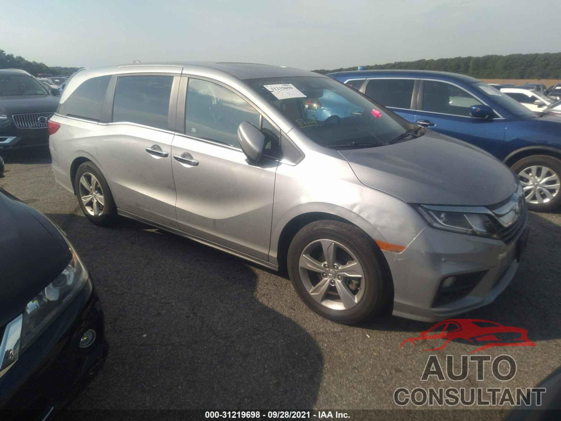 HONDA ODYSSEY 2018 - 5FNRL6H77JB044924