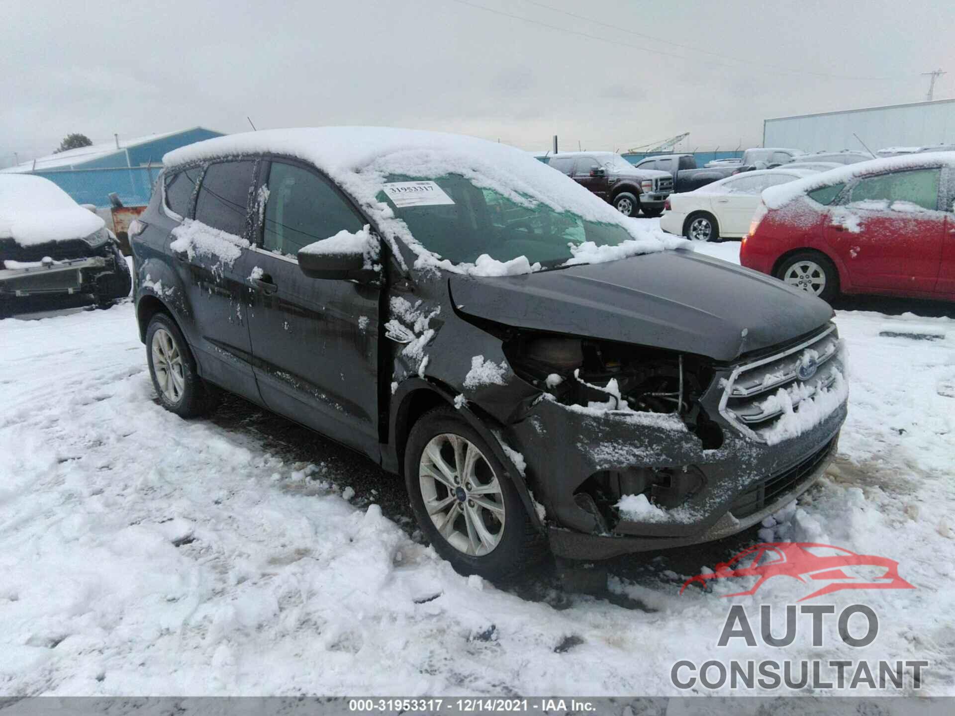 FORD ESCAPE 2017 - 1FMCU0GD7HUA26461