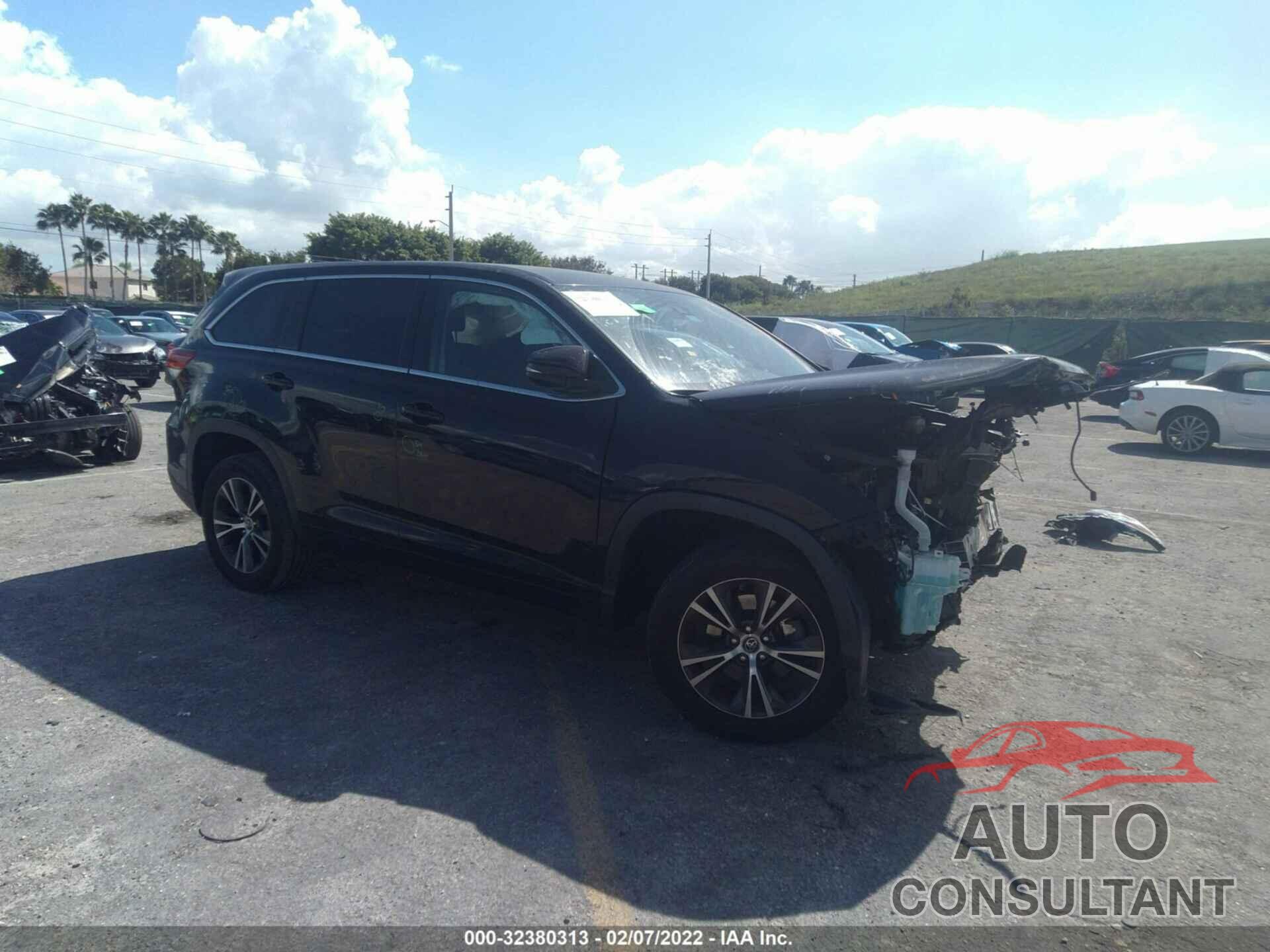 TOYOTA HIGHLANDER 2017 - 5TDZARFHXHS030704
