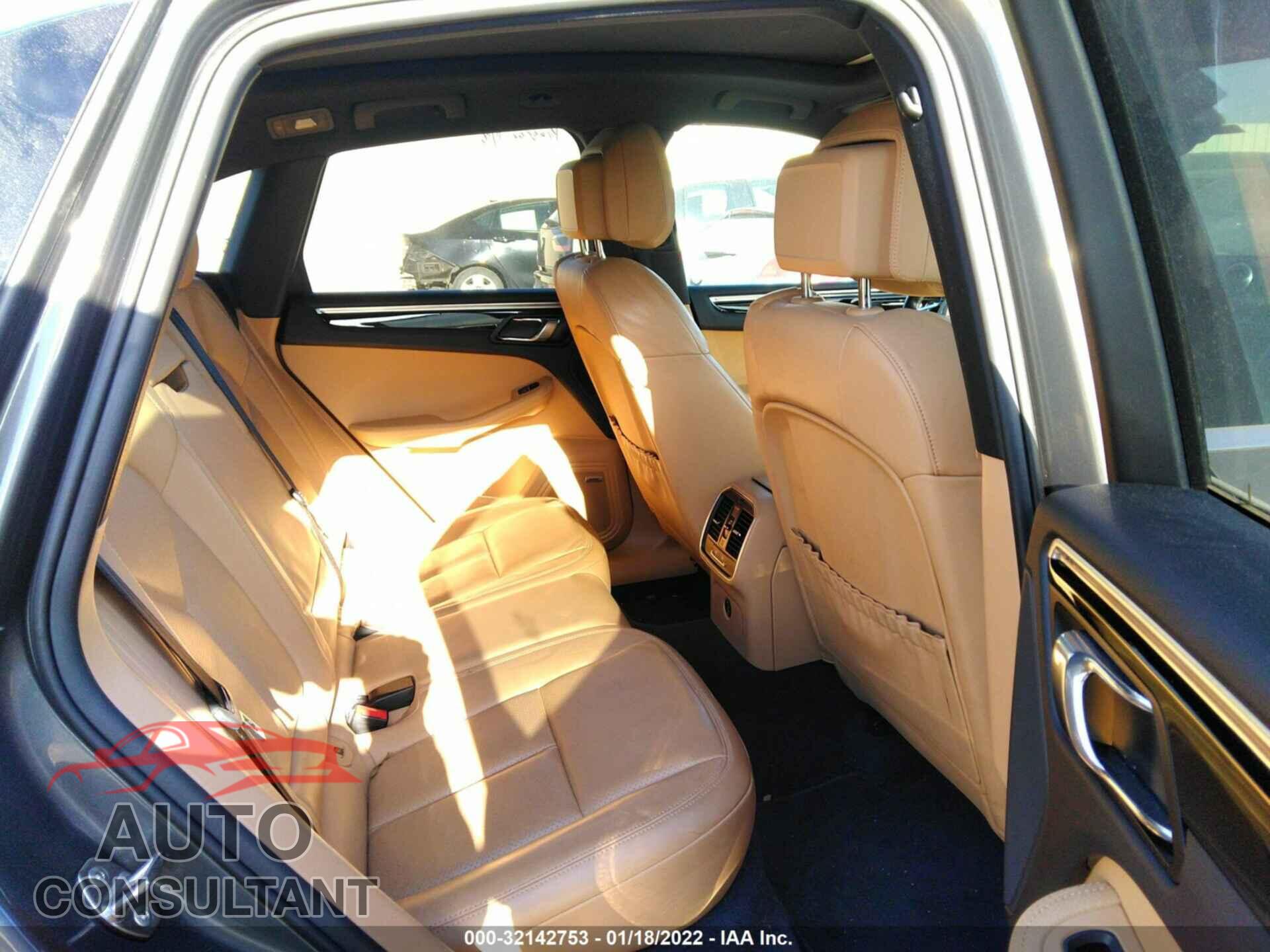PORSCHE MACAN 2017 - WP1AB2A51HLB21116