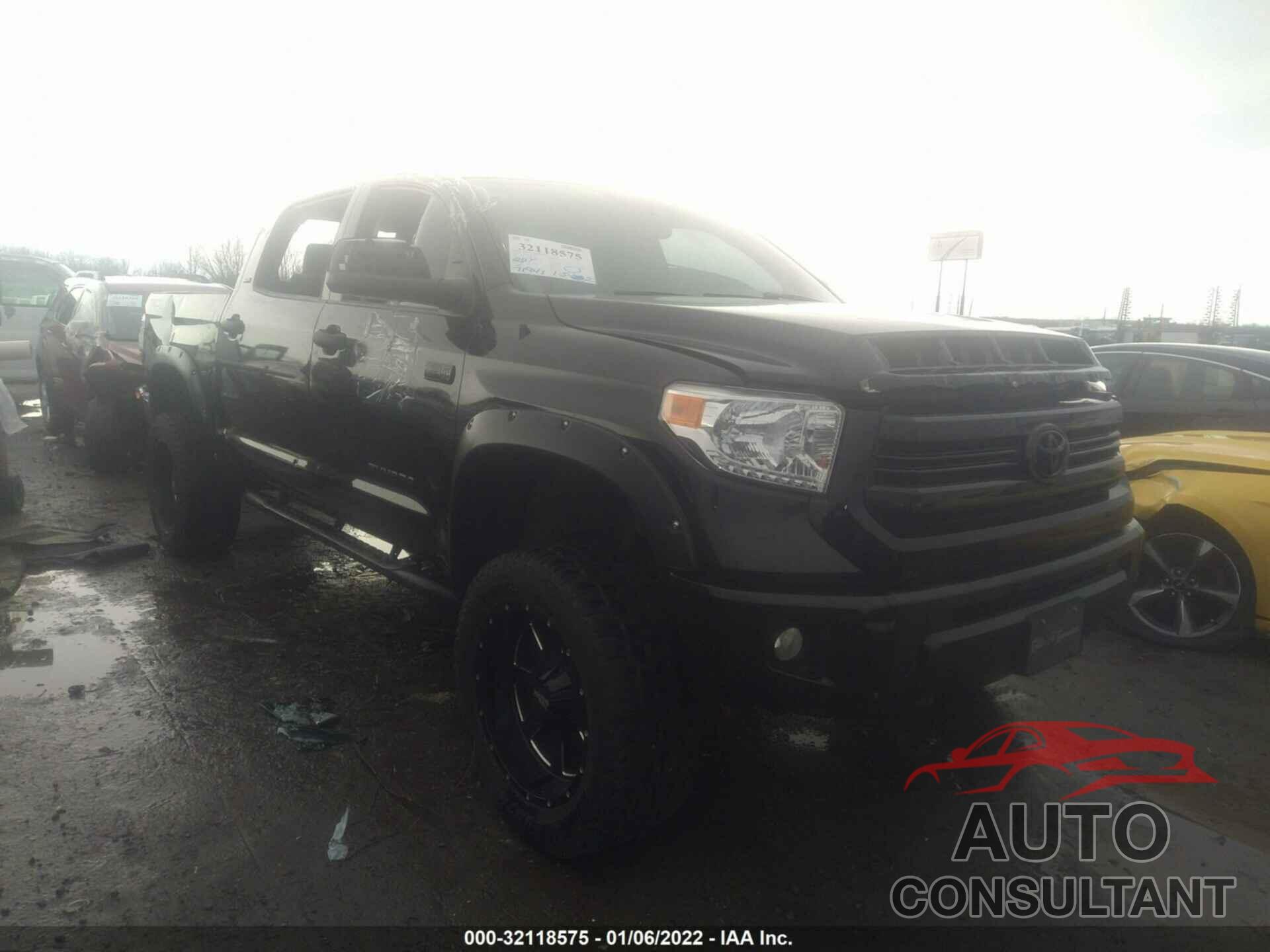 TOYOTA TUNDRA 4WD 2017 - 5TFDW5F18HX633748