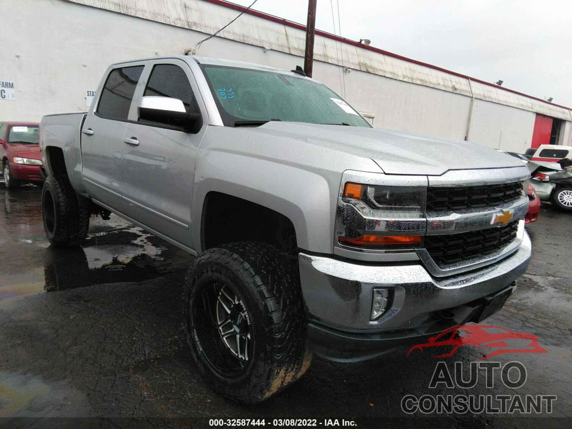 CHEVROLET SILVERADO 1500 2018 - 3GCUKREC3JG266757