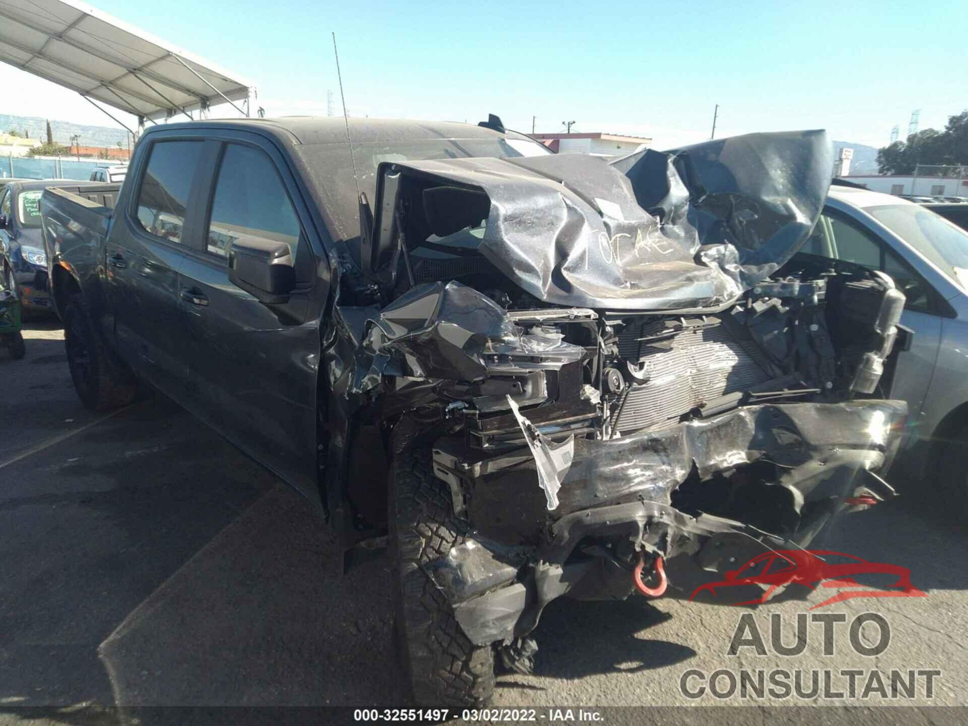 CHEVROLET SILVERADO 1500 2021 - 1GCPYFED0MZ428349