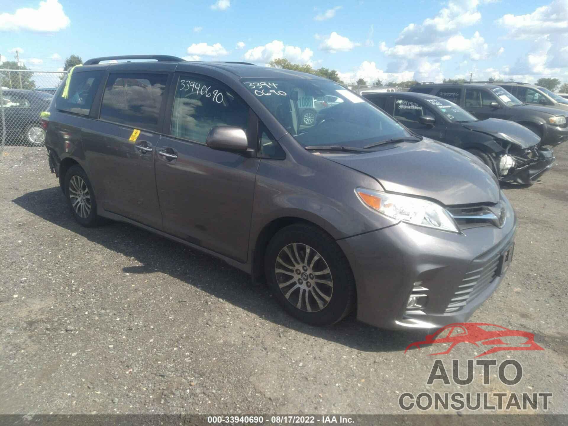 TOYOTA SIENNA 2018 - 5TDYZ3DC1JS921818