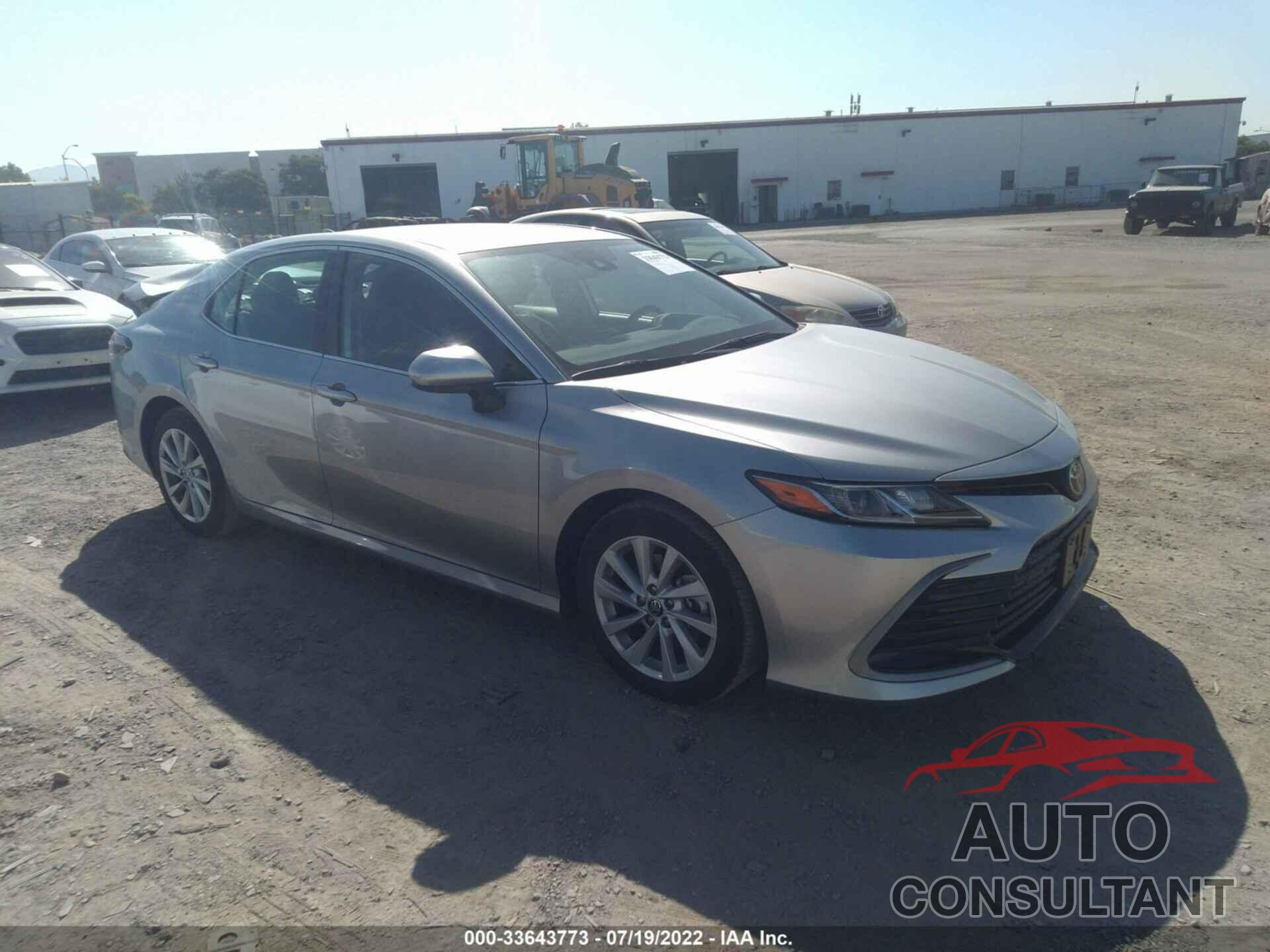 TOYOTA CAMRY 2021 - 4T1C11AK4MU604547