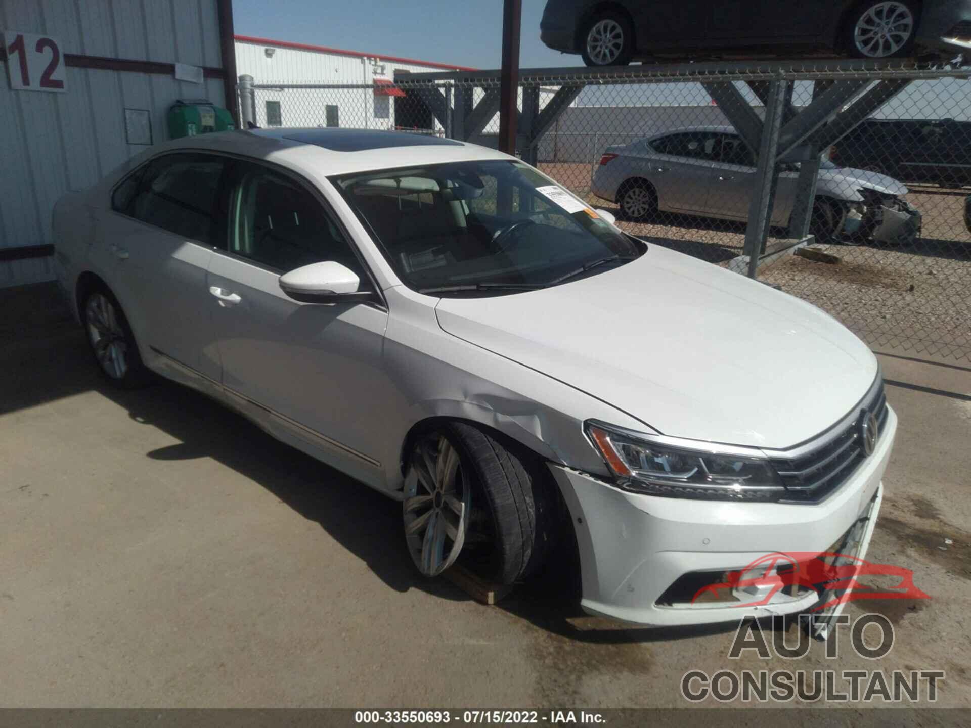VOLKSWAGEN PASSAT 2017 - 1VWCT7A3XHC073972