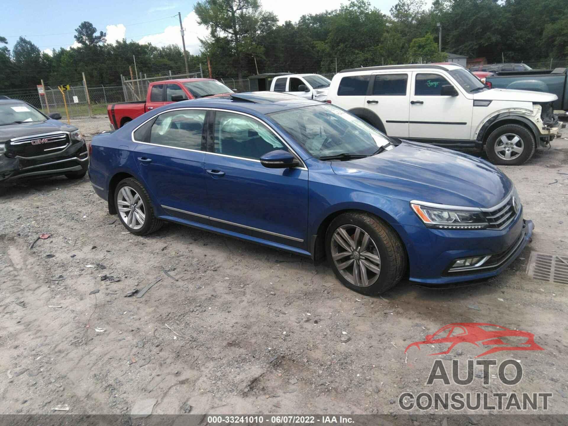 VOLKSWAGEN PASSAT 2017 - 1VWCT7A30HC055769