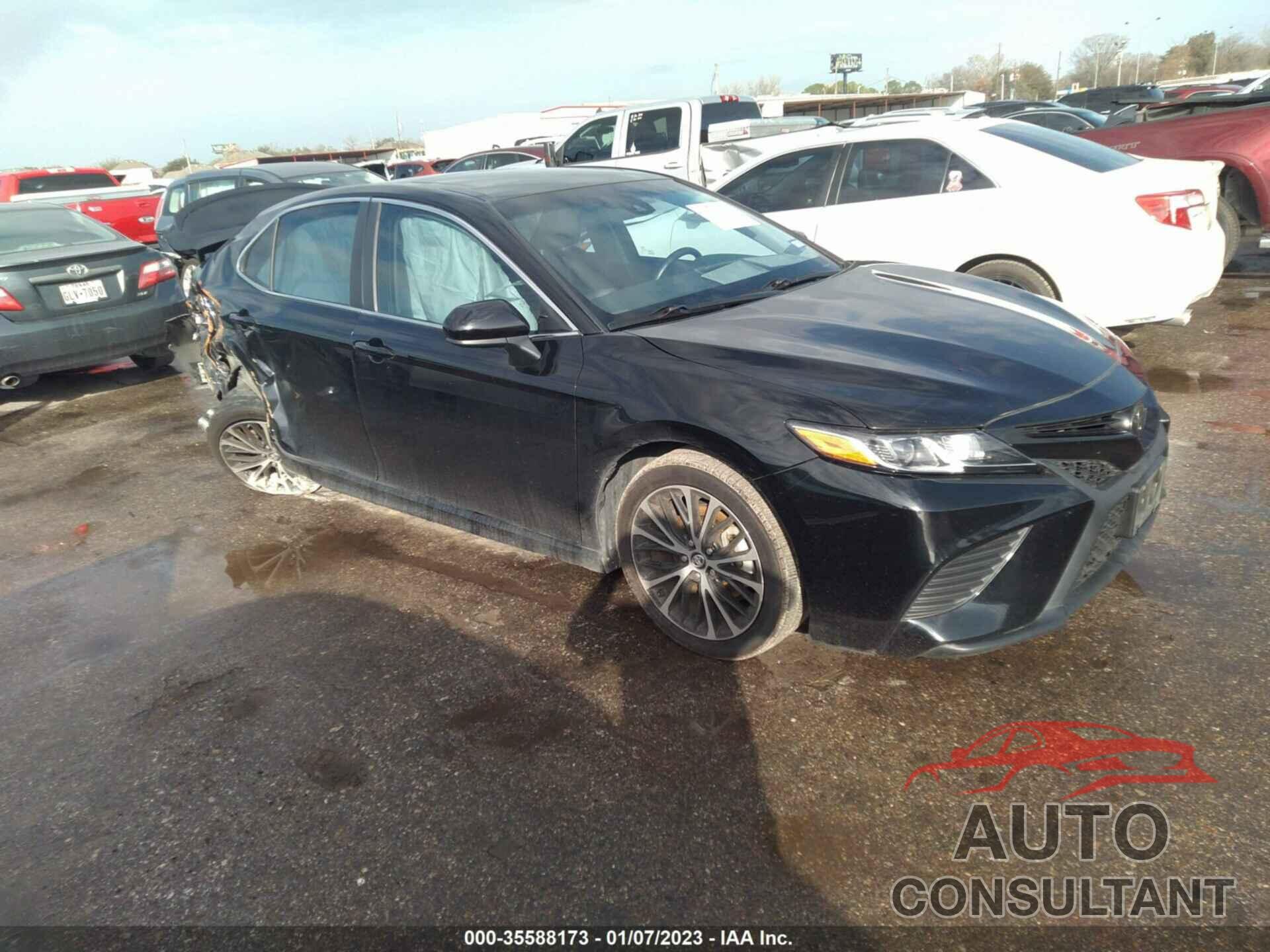 TOYOTA CAMRY 2018 - 4T1B11HK5JU077504